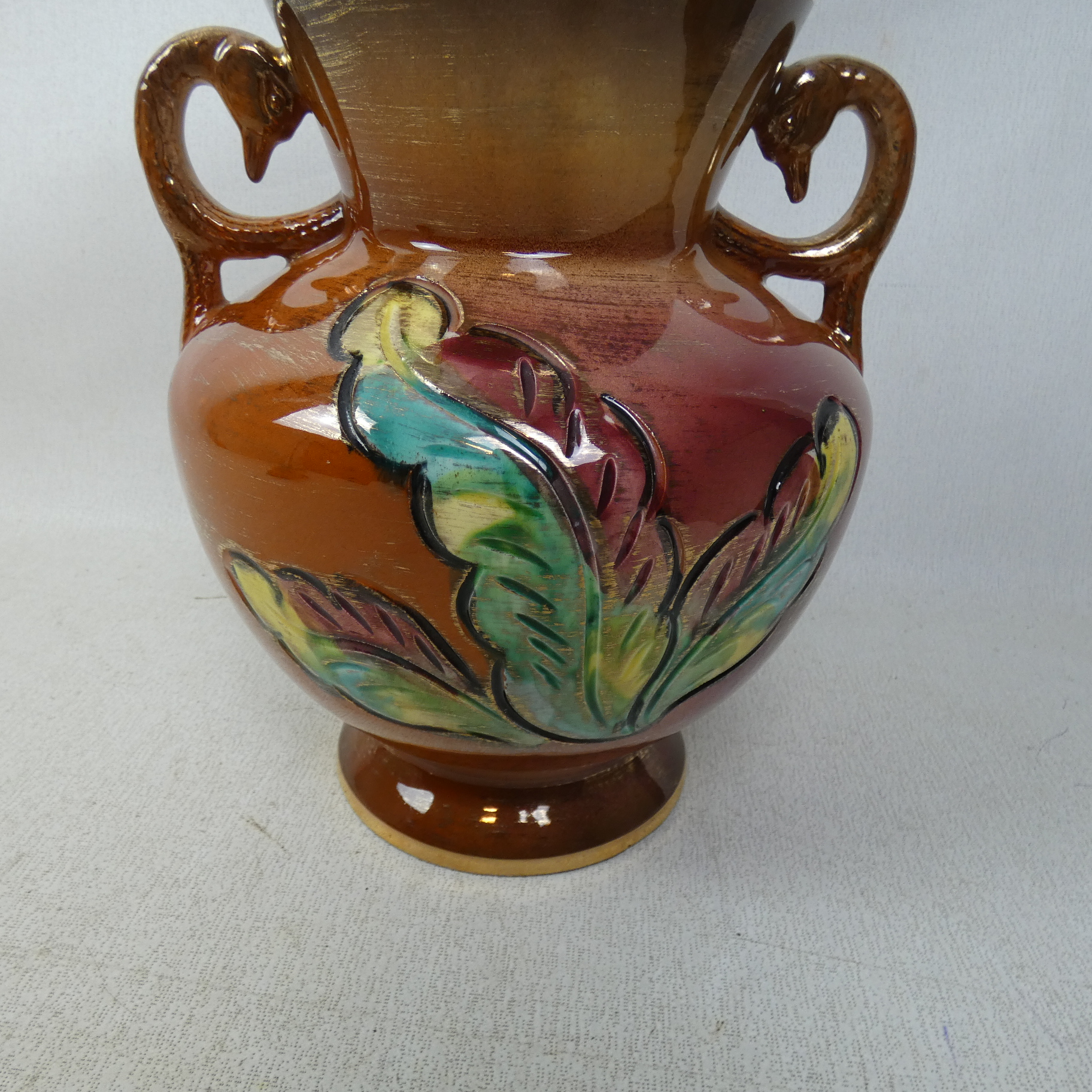 Voir photo 5 de Vase Ansé en Céramique Tête de Cygne Vintage Décor Floral A.8 Vase Ansé en Céramique Tête de Cygne Vintage Décor Floral A.8 État correct reconditionné photo 5