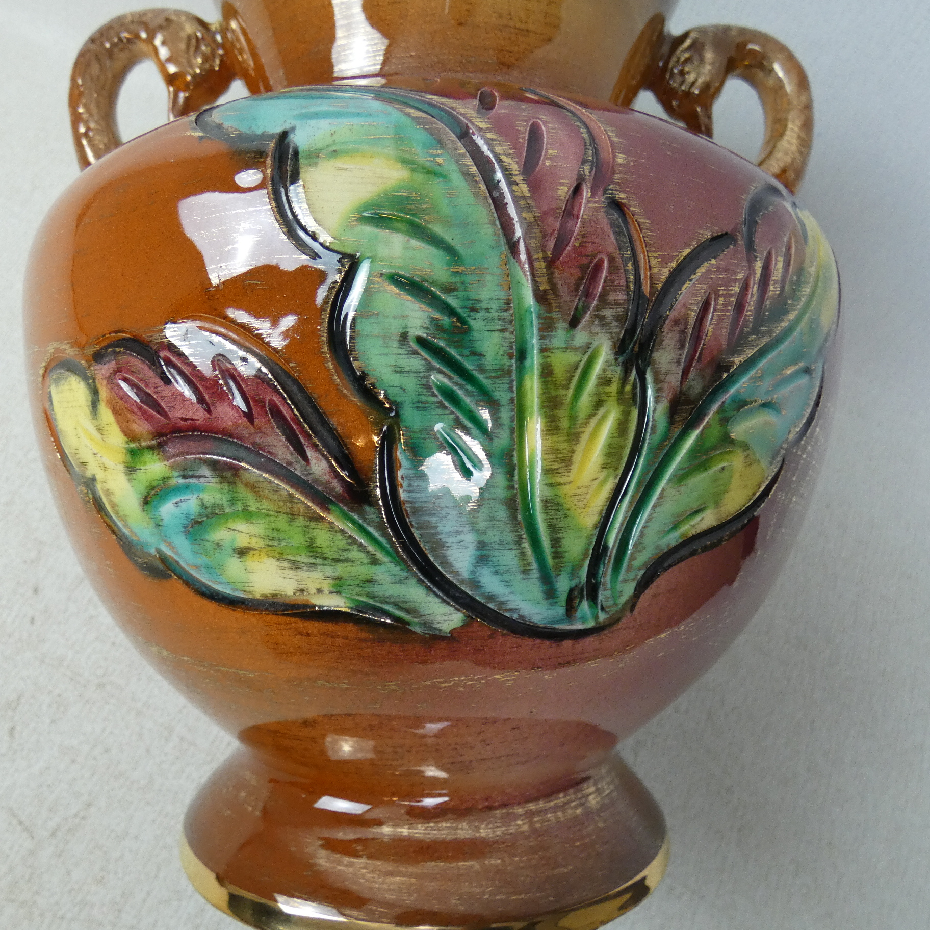 Voir photo 9 de Vase Ansé en Céramique Tête de Cygne Vintage Décor Floral A.8 Vase Ansé en Céramique Tête de Cygne Vintage Décor Floral A.8 État correct reconditionné photo 9