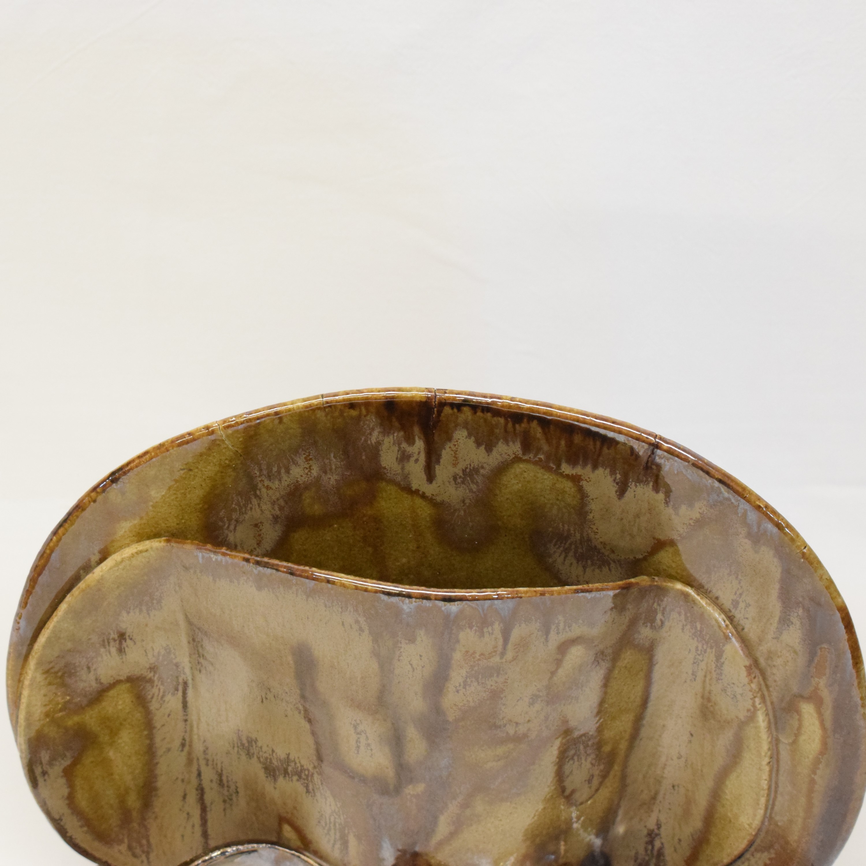 Voir photo 5 de Vase aux formes stylisées en terre cuite émaillée poterie Allemande Vase aux formes stylisées en terre cuite émaillée poterie Allemande État correct reconditionné photo 5