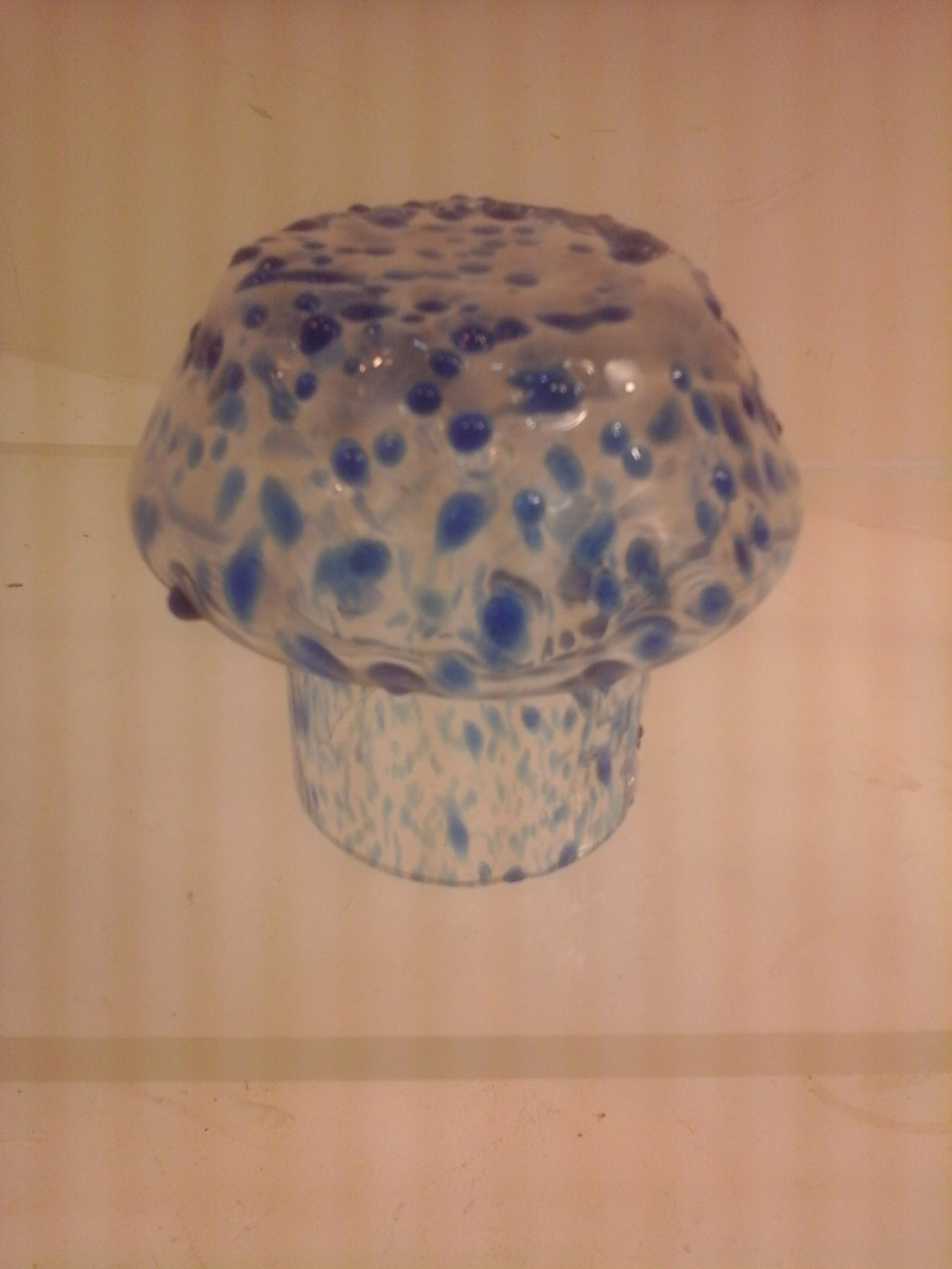 Voir photo 4 de Vase Bohémien Pique Fleurs tacheté de Bleu, Fin 1930s Vase Bohémien Pique Fleurs tacheté de Bleu, Fin 1930s reconditionné photo 4