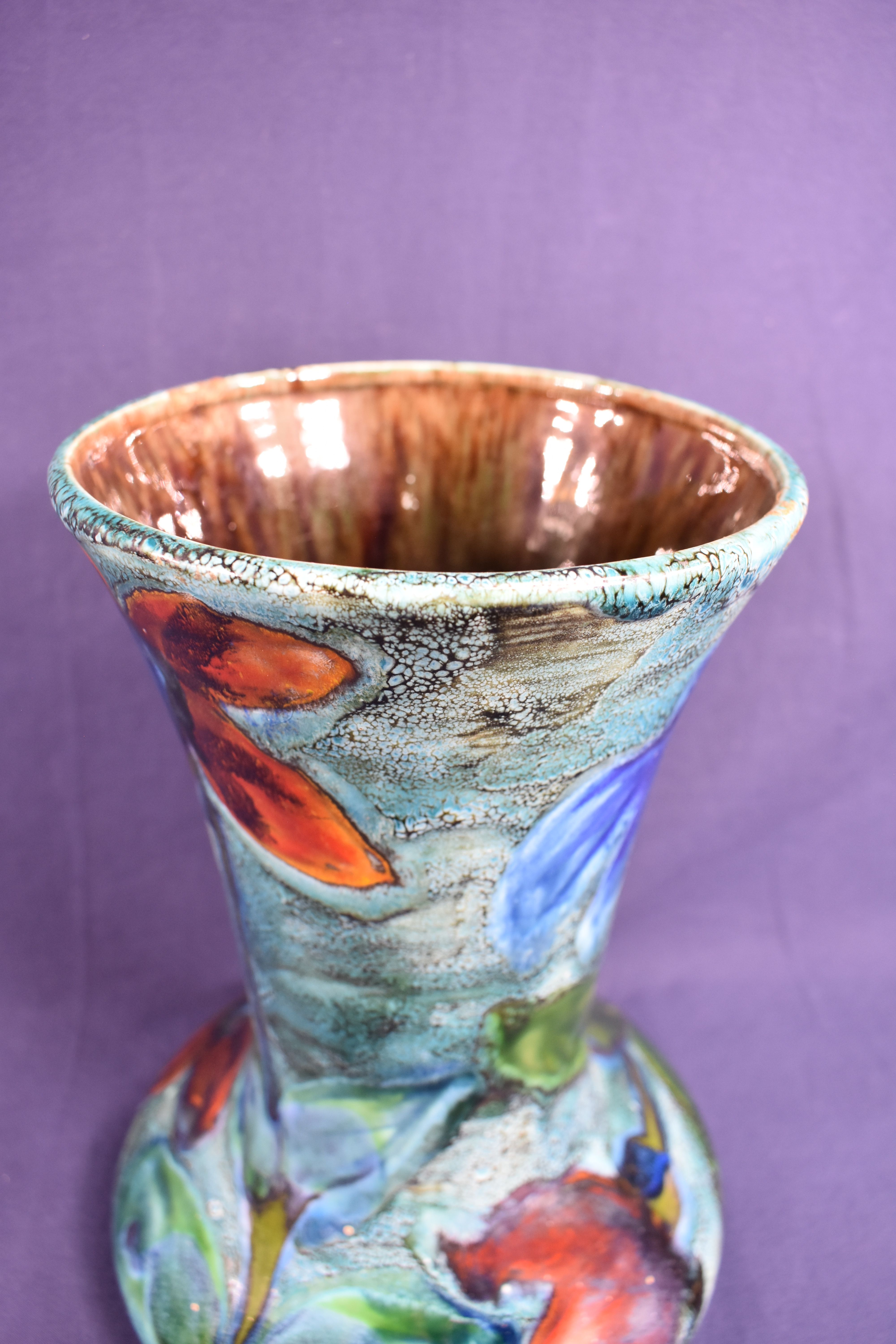 Voir photo 11 de Vase céramique pro-autic, signé RICARD, hauteur 27 et diamètre 19 cm. Vase céramique pro-autic, signé RICARD, hauteur 27 et diamètre 19 cm. Bon état reconditionné photo 11