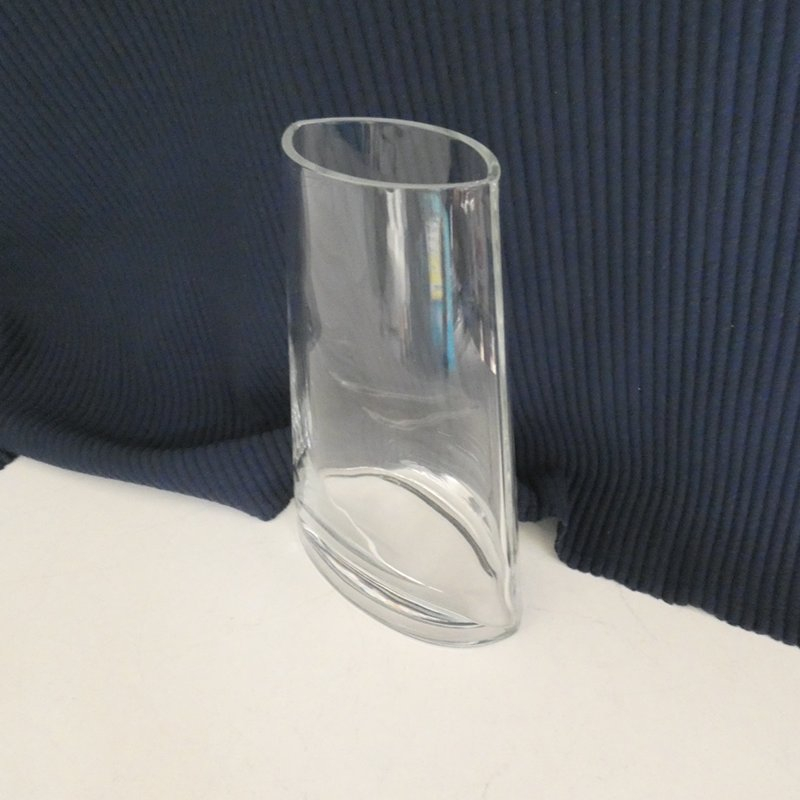 Voir photo 2 de Vase conique en verre transparent Vase conique en verre transparent Parfait état reconditionné photo 2