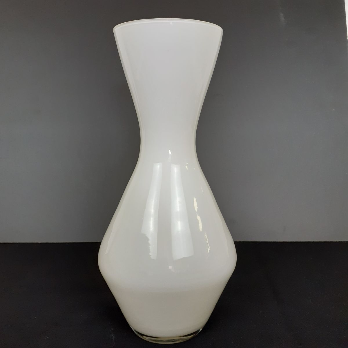 Voir photo 3 de Vase - Déco fleurie - Style Arcopal Vase - Déco fleurie - Style Arcopal Très bon état reconditionné photo 3