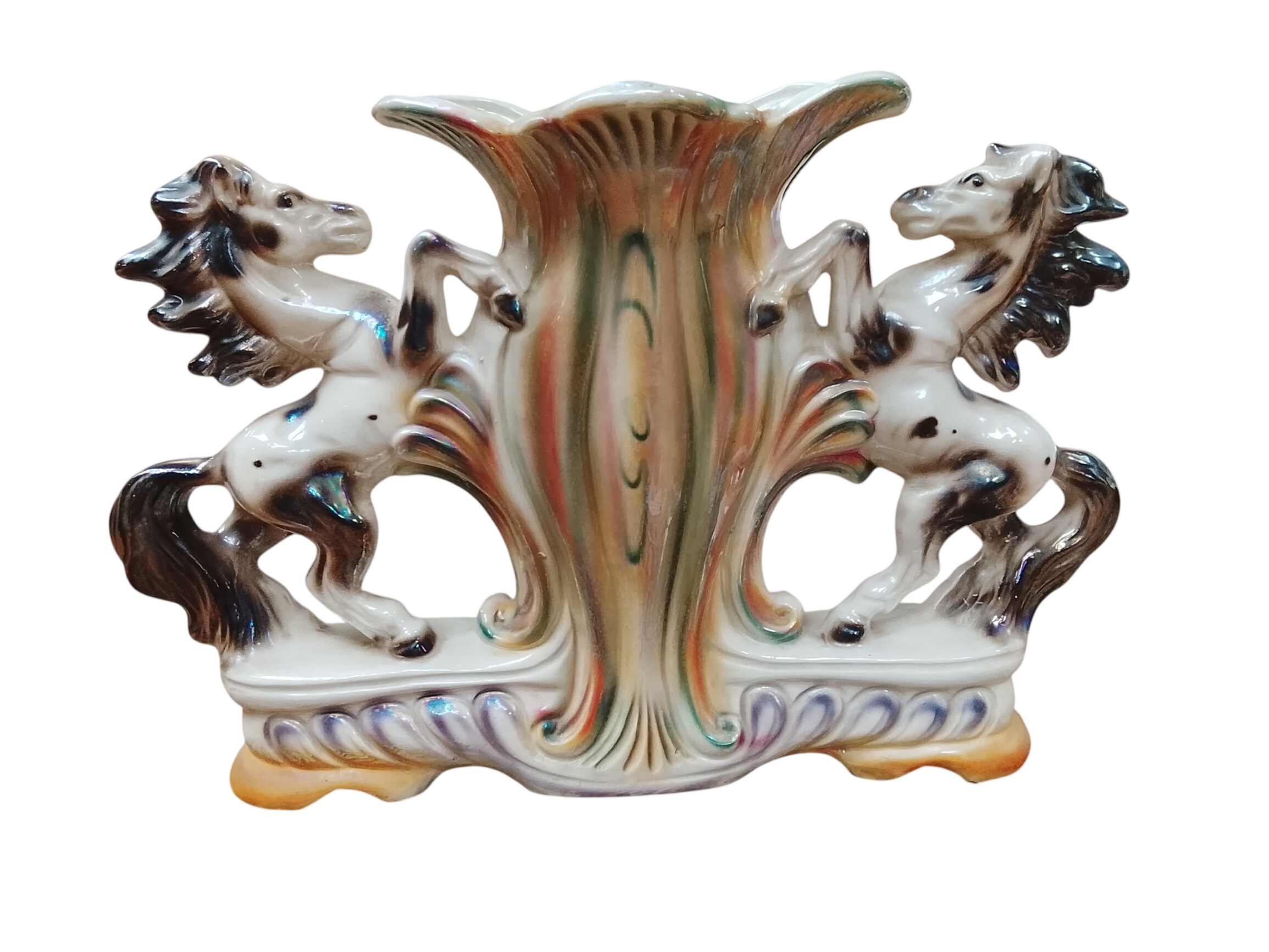 Vase décoratif vintage en céramique italienne,typique du style mid-century (années 50-60) Très bon état - 40,00 € Vase décoratif vintage en céramique italienne,typique du style mid-century (années 50-60) Très bon état reconditionné disponible sur Label Emmaüs