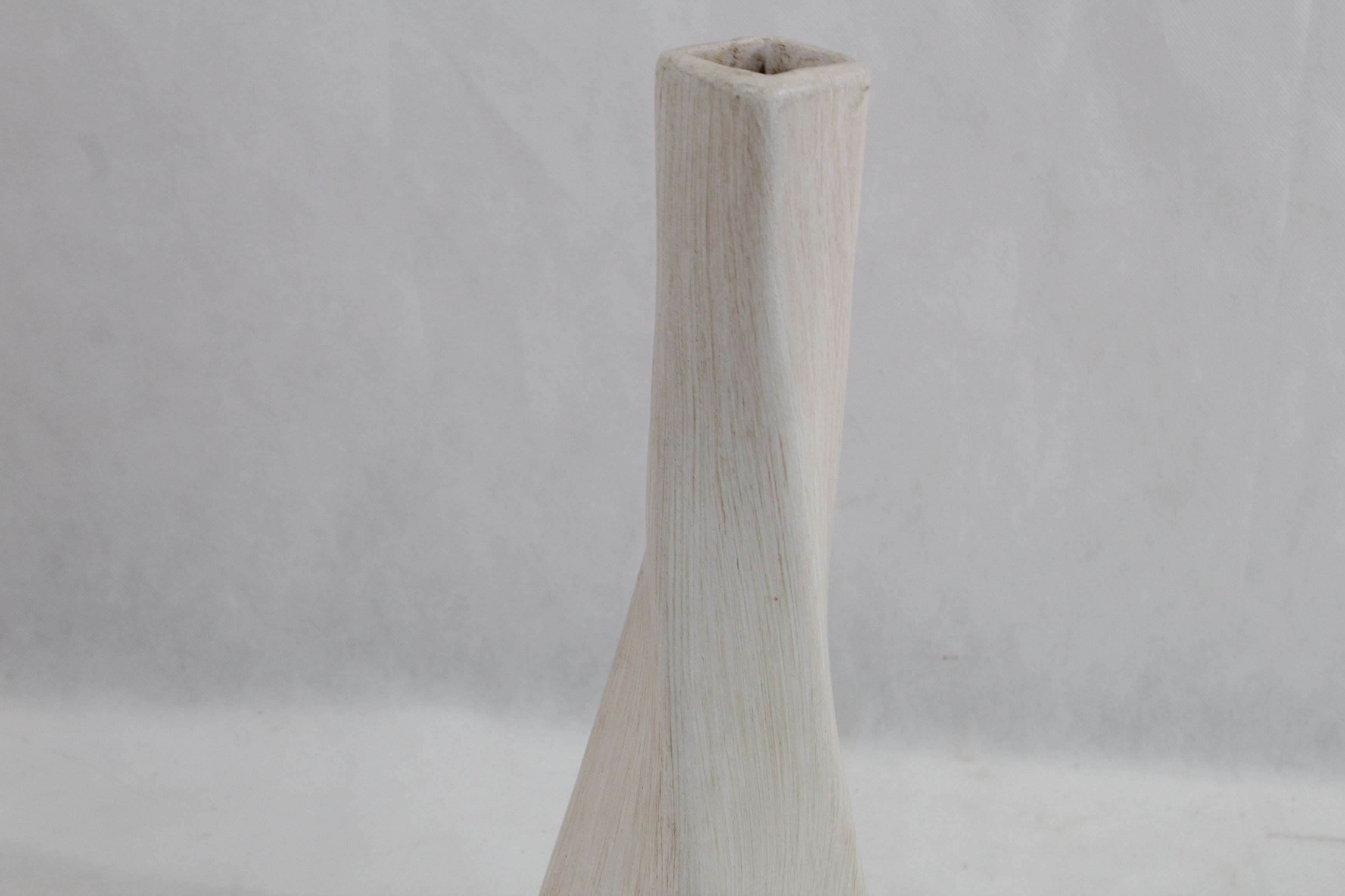 Voir photo 5 de Vase effilé avec motifs géométriques Vase effilé avec motifs géométriques Très bon état reconditionné photo 5