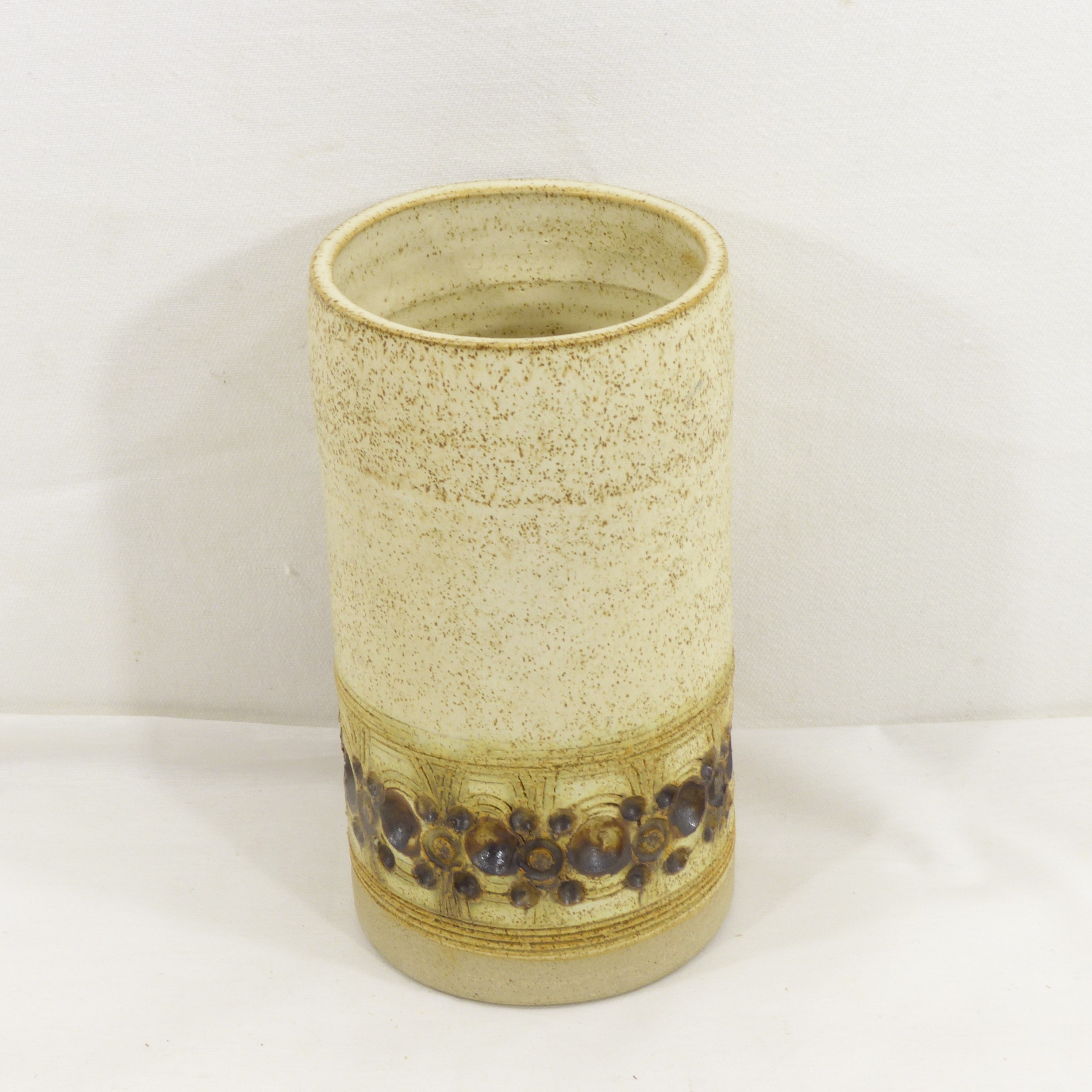 Voir photo 3 de Vase en céramique émaillé / Années 70 - Estampillé Jersey Pottery Vase en céramique émaillé / Années 70 - Estampillé Jersey Pottery Bon état reconditionné photo 3