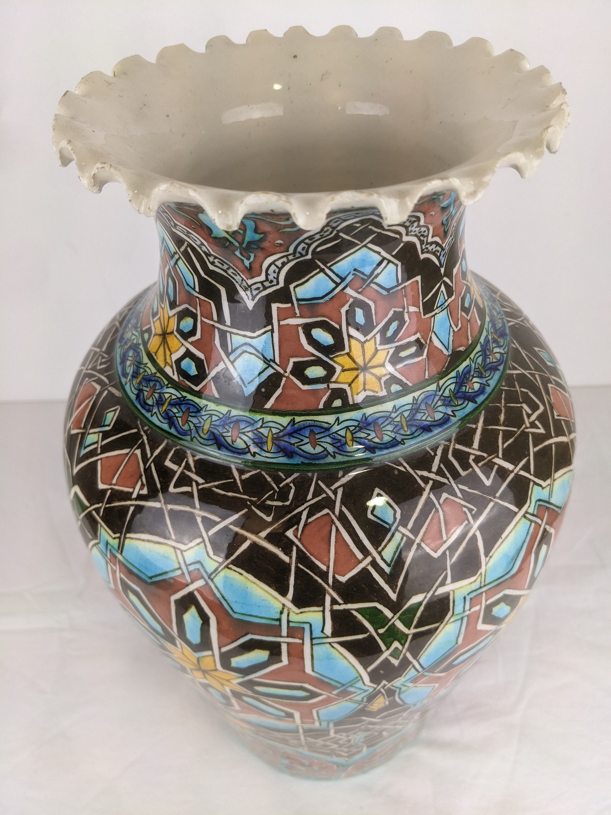 Voir photo 6 de Vase en céramique Kutahya style XIX Vase en céramique Kutahya style XIX Parfait état reconditionné photo 6
