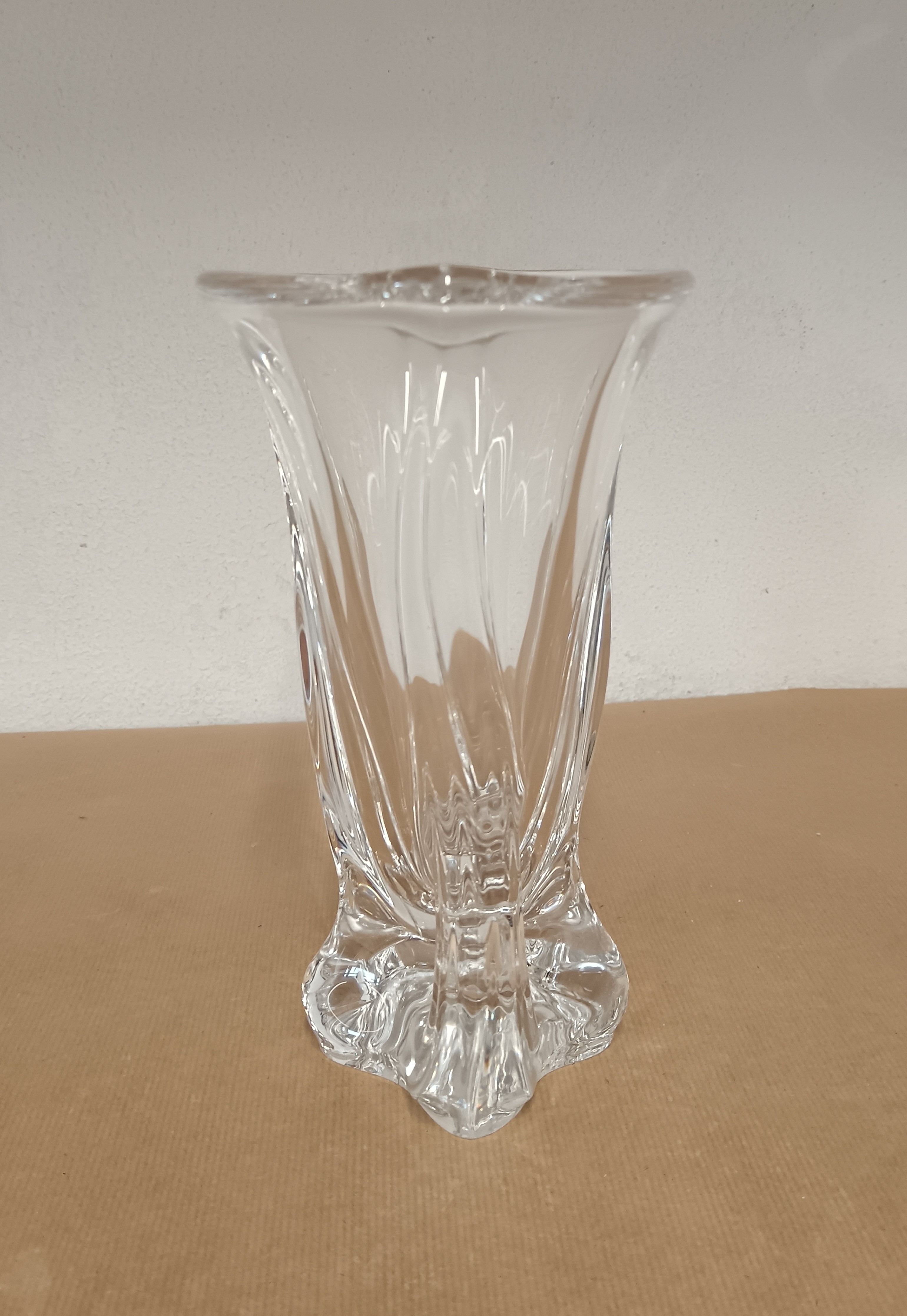 Voir photo 2 de Vase en cristal Art Vannes France Vase en cristal Art Vannes France Bon état reconditionné photo 2