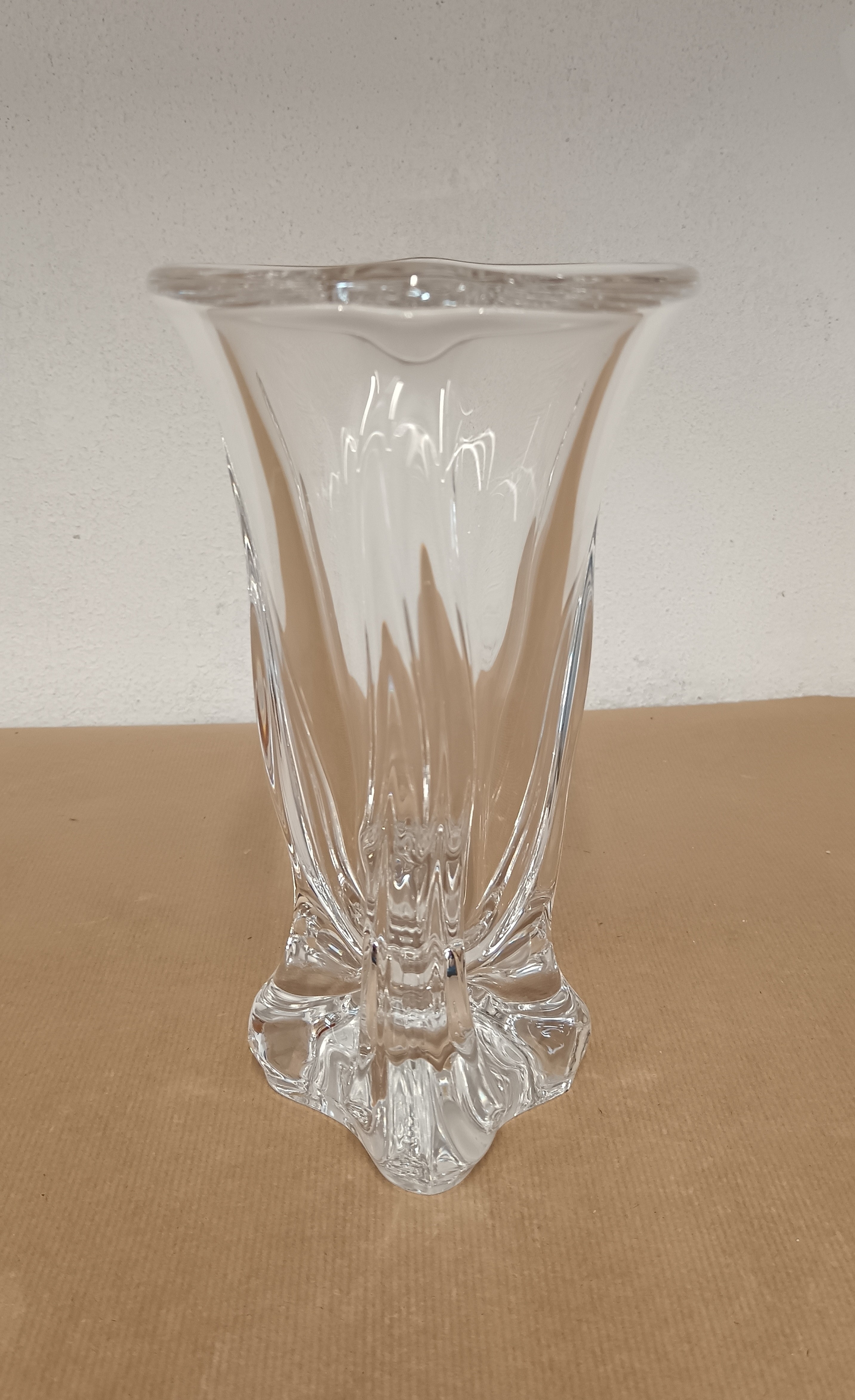 Voir photo 4 de Vase en cristal Art Vannes France Vase en cristal Art Vannes France Bon état reconditionné photo 4