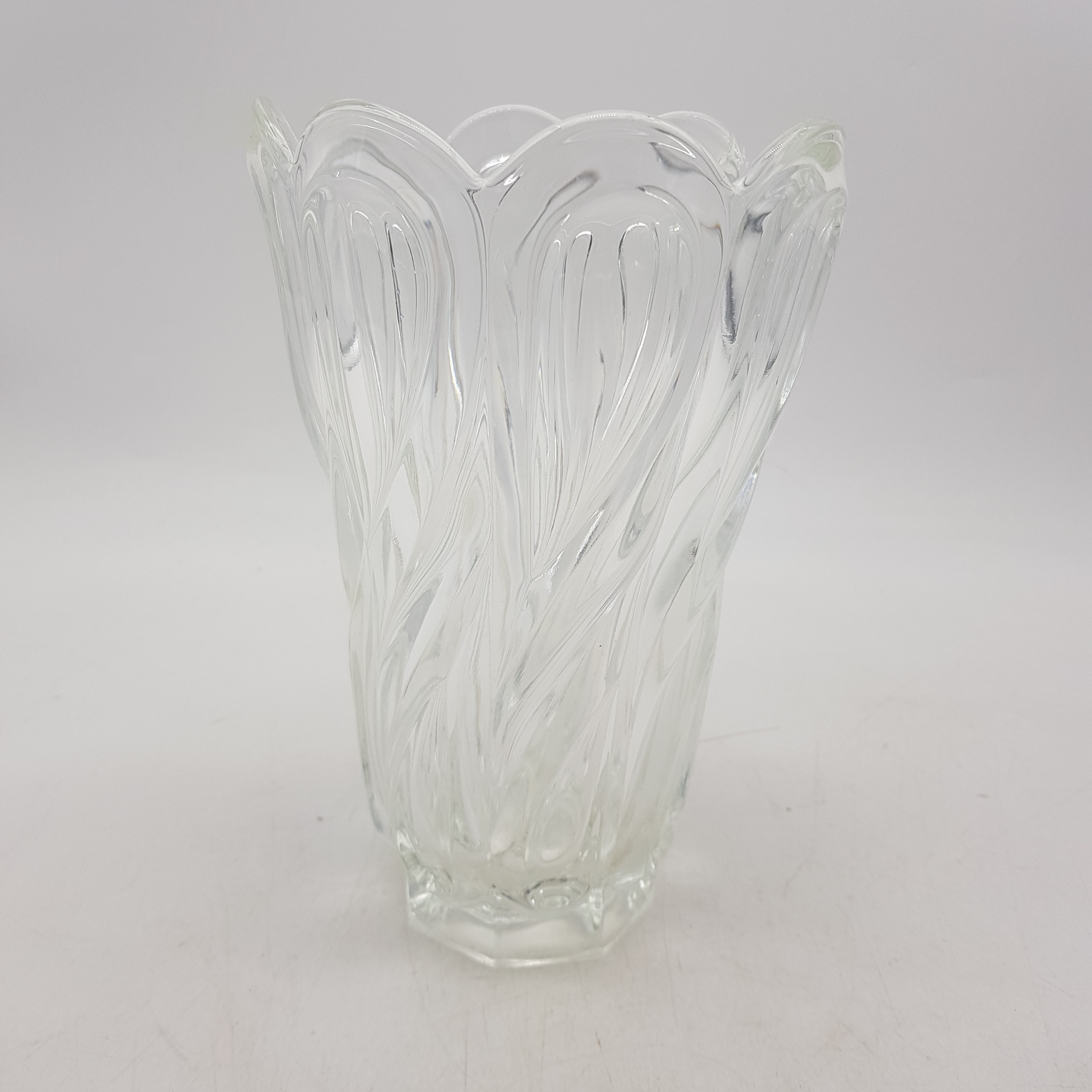 Voir photo 2 de Vase en cristal style art déco Vase en cristal style art déco Très bon état reconditionné photo 2