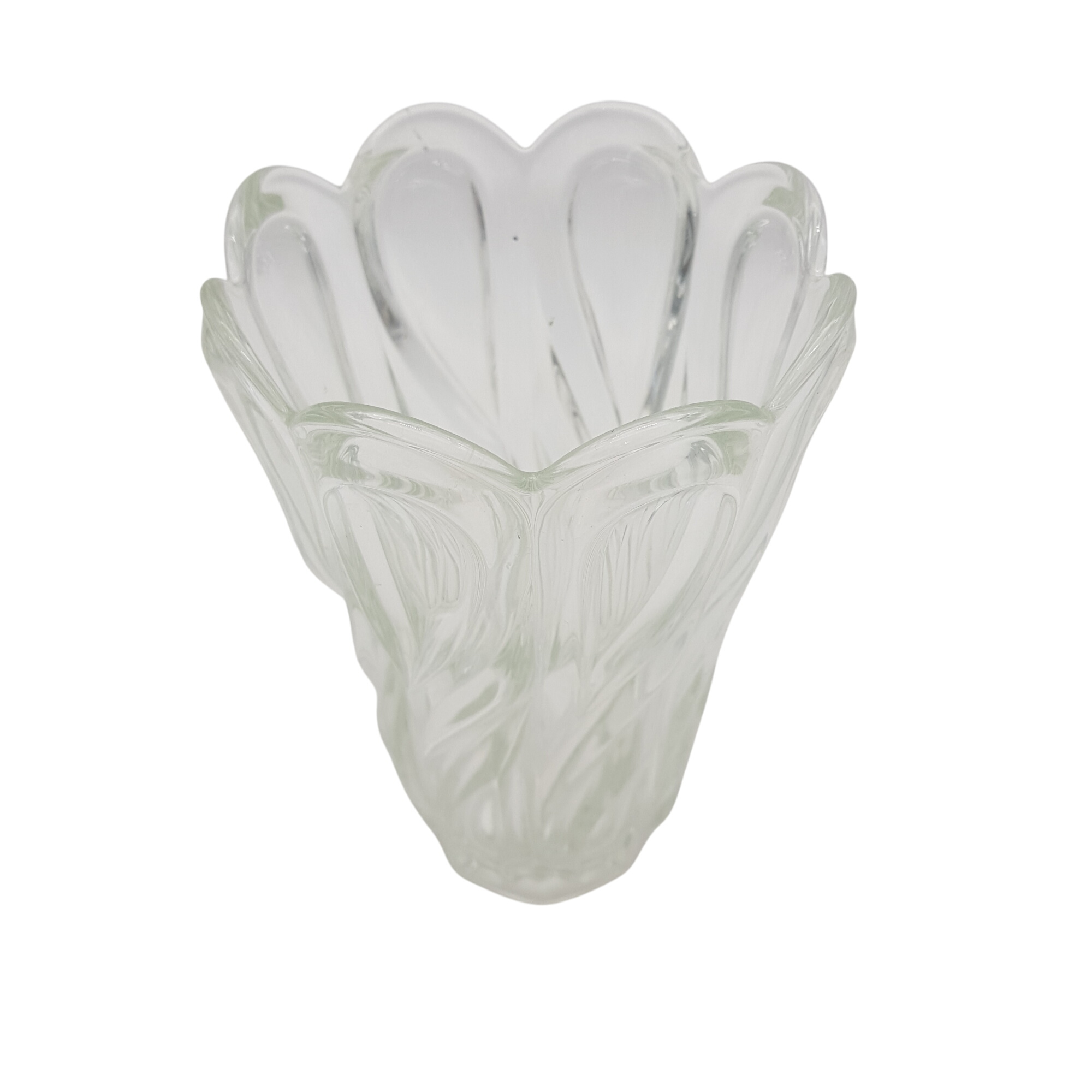 Vase en cristal style art déco Très bon état - 10,00 € Vase en cristal style art déco Très bon état reconditionné disponible sur Label Emmaüs