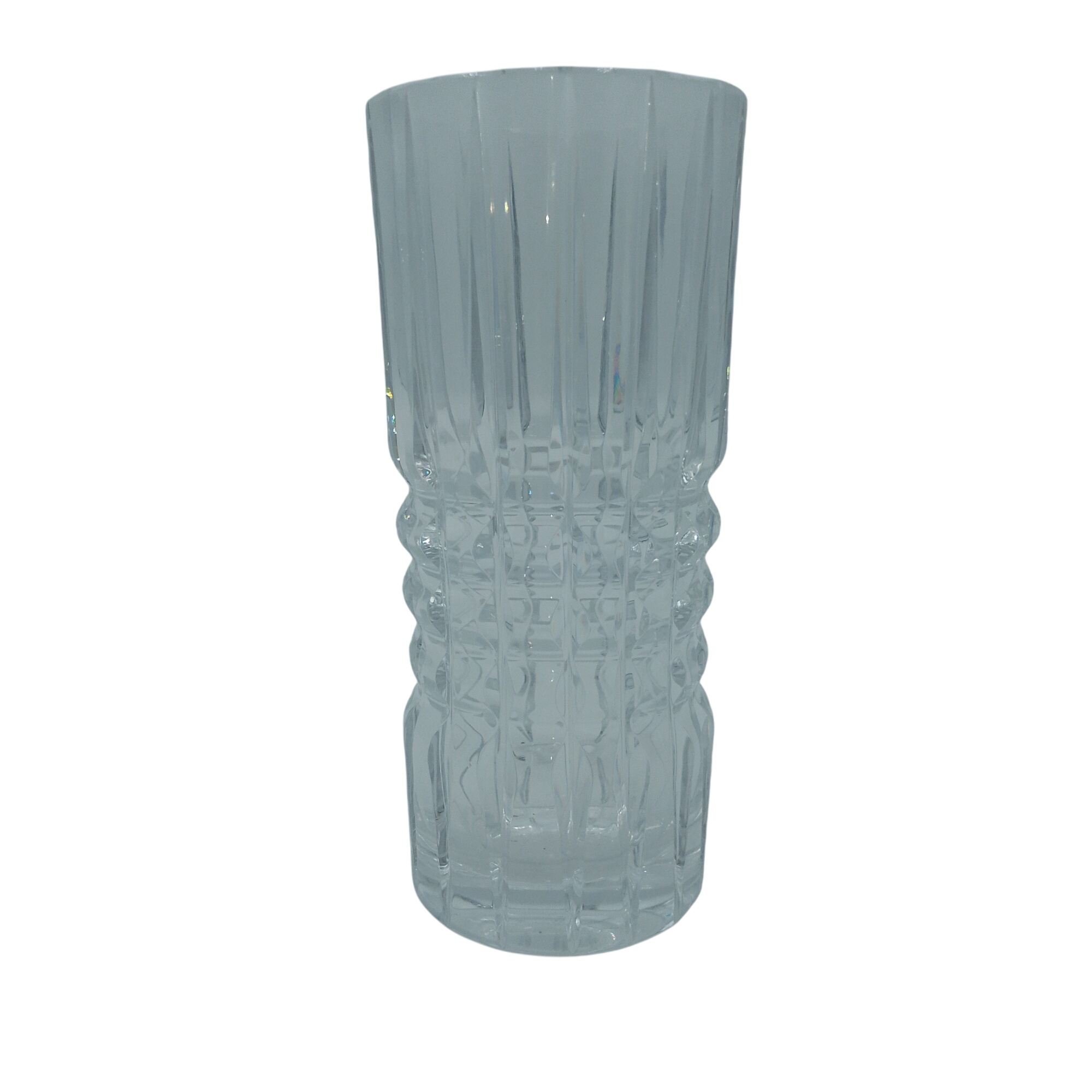 Vase en cristal taillé État correct - 15,00 € Vase en cristal taillé État correct reconditionné disponible sur Label Emmaüs