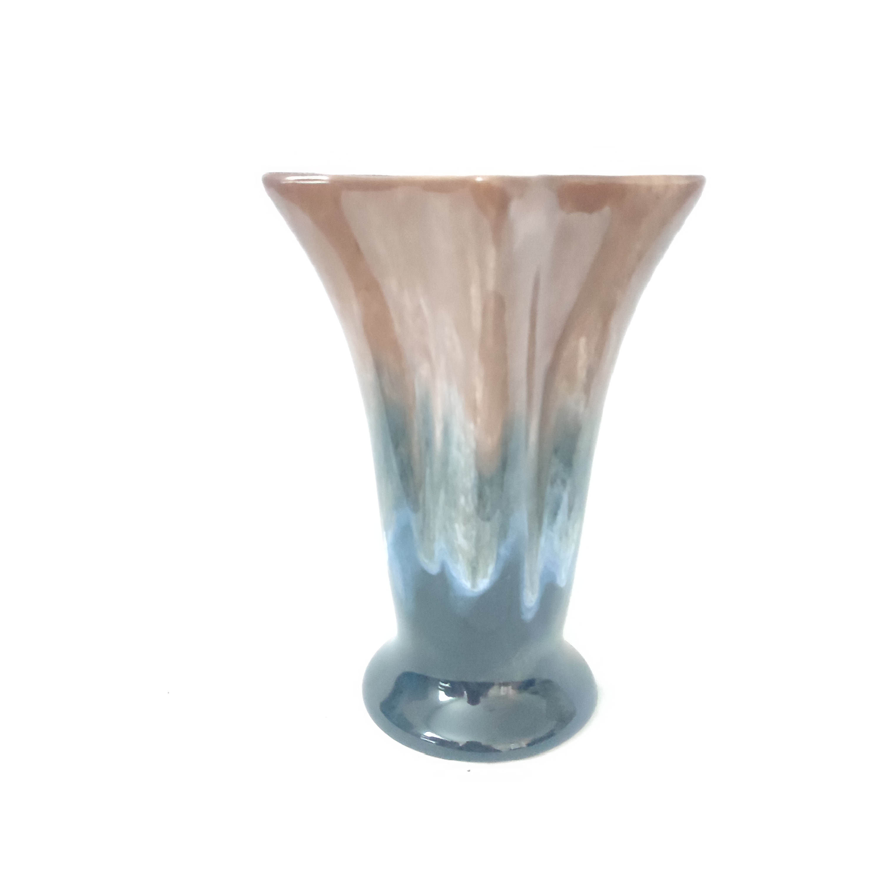 Acheter Vase en Faïence Polychrome Vintage Bon état - 10,00 € Vase en Faïence Polychrome Vintage Bon état reconditionné disponible sur Label Emmaüs