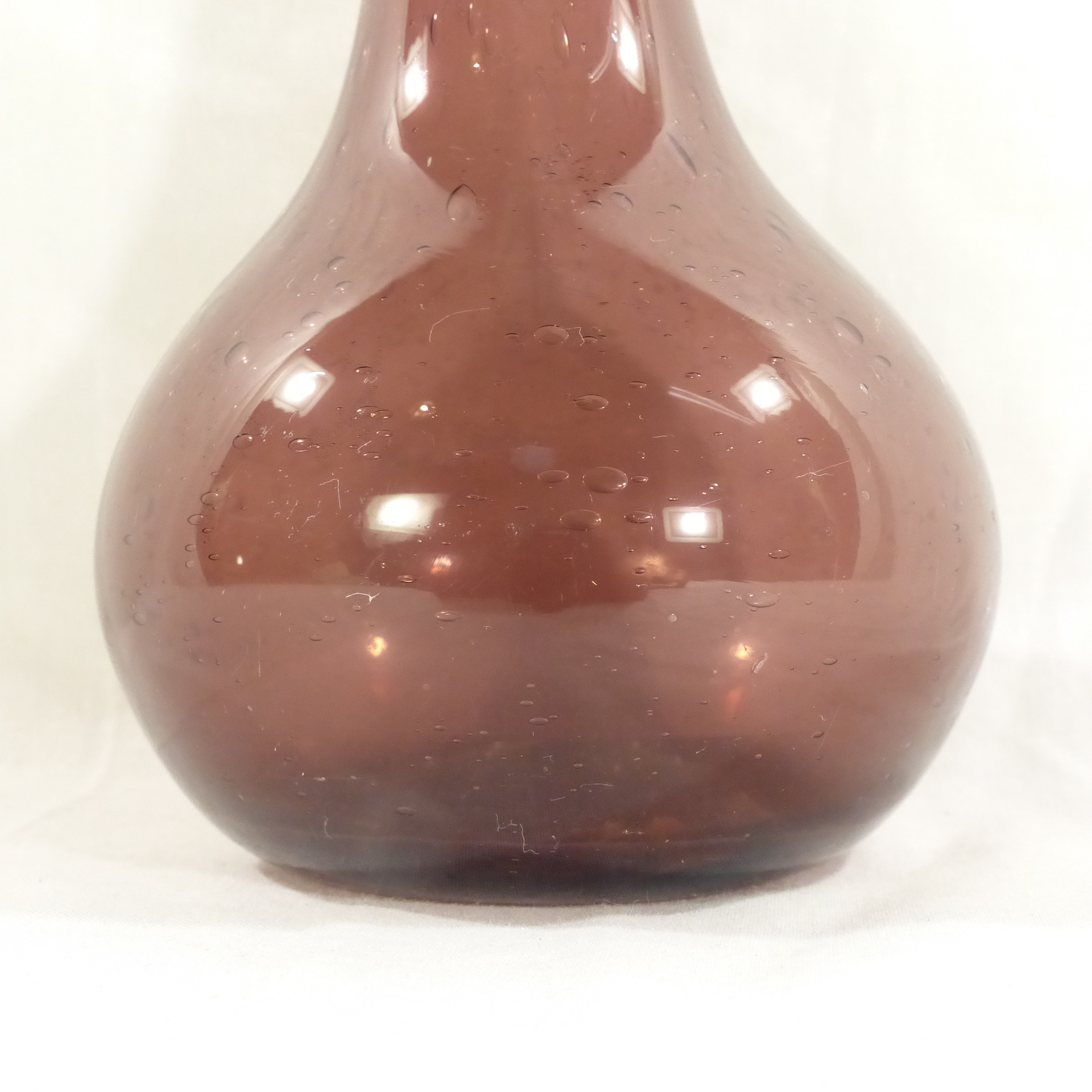 Voir photo 2 de Vase en verre bullé vintage - signé Biot Vase en verre bullé vintage - signé Biot Bon état reconditionné photo 2