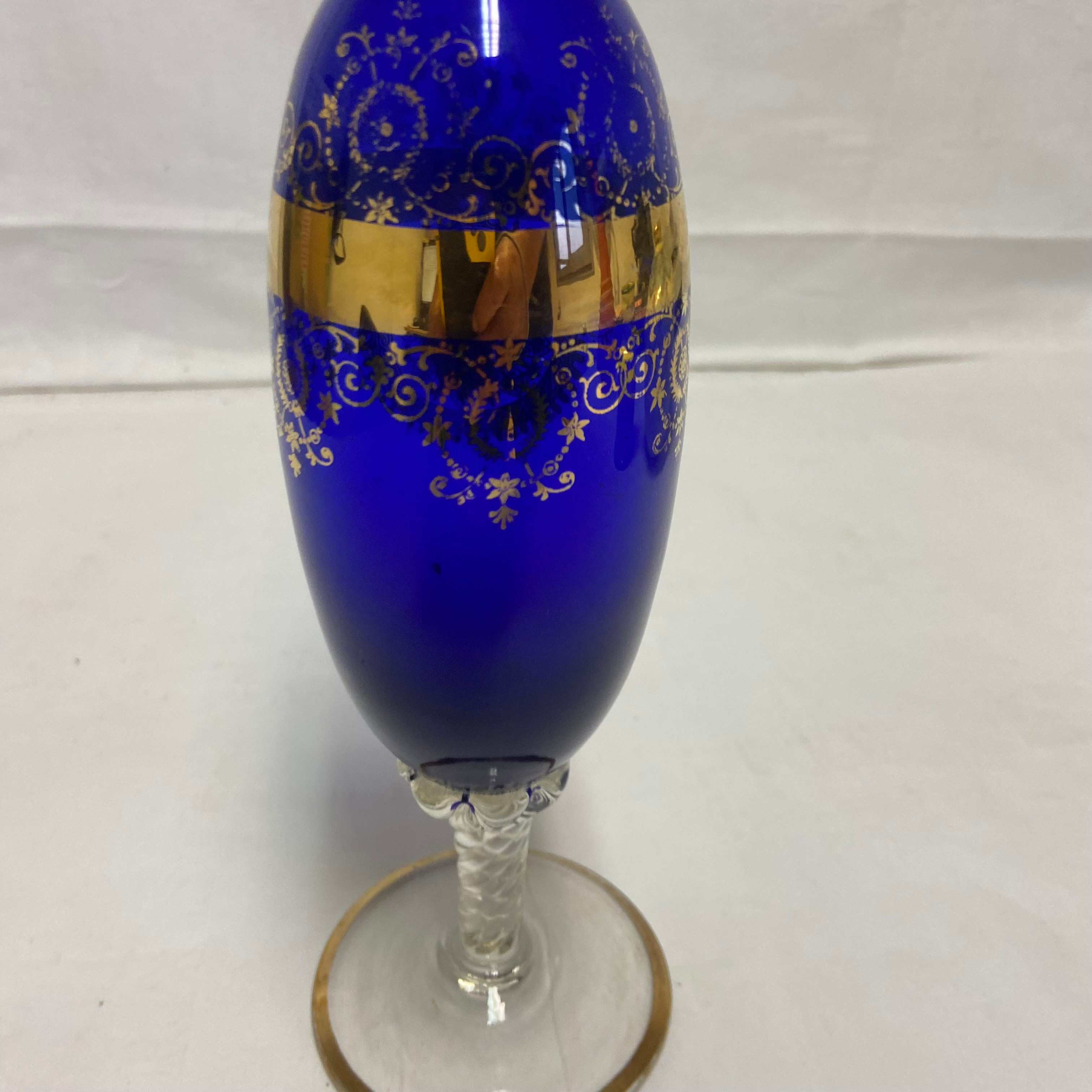 Voir photo 2 de Vase En Verre D'Art Bleu de Bohéme Vase En Verre D'Art Bleu de Bohéme Très bon état reconditionné photo 2