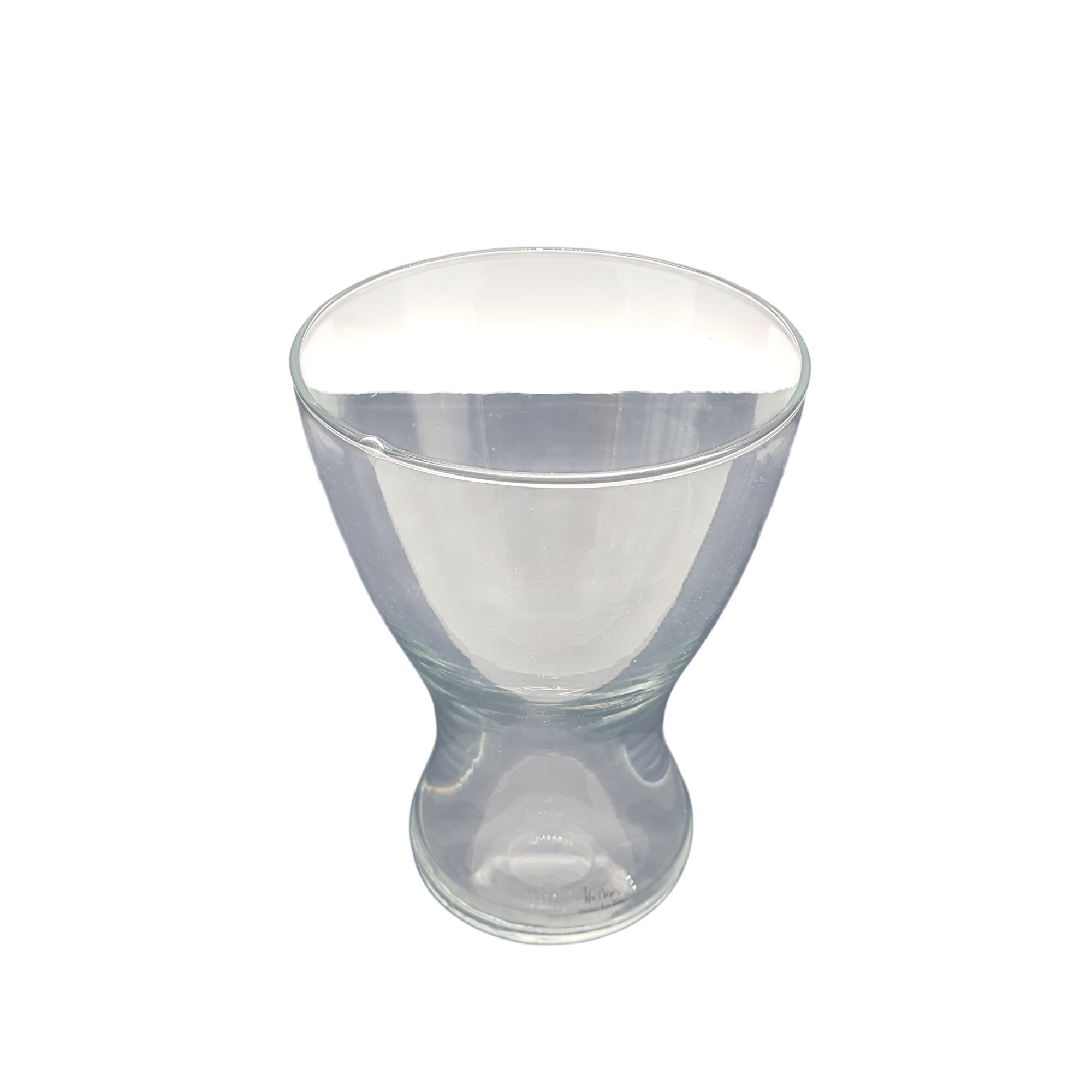 Vase en verre Design Asa Gray Bon état - 10,00 € Vase en verre Design Asa Gray Bon état reconditionné disponible sur Label Emmaüs