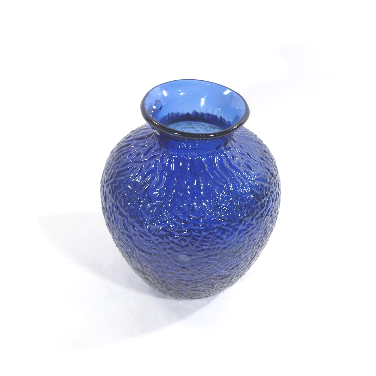 Voir photo 3 de Vase en verre pressé moulé vintage - Bleu roi Vase en verre pressé moulé vintage - Bleu roi Bon état reconditionné photo 3