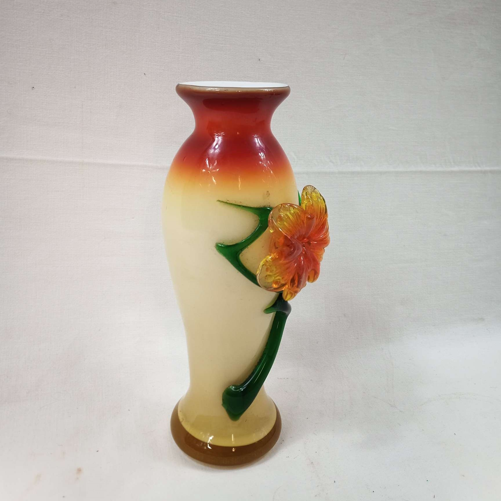 Voir photo 5 de Vase en verre soufflé à motif floral en verre filé Vase en verre soufflé à motif floral en verre filé Bon état reconditionné photo 5