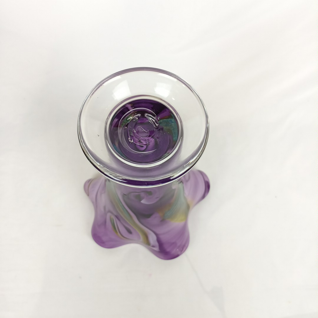 Voir photo 13 de Vase en verre soufflé aux volutes violettes style Murano Vase en verre soufflé aux volutes violettes style Murano Très bon état reconditionné photo 13