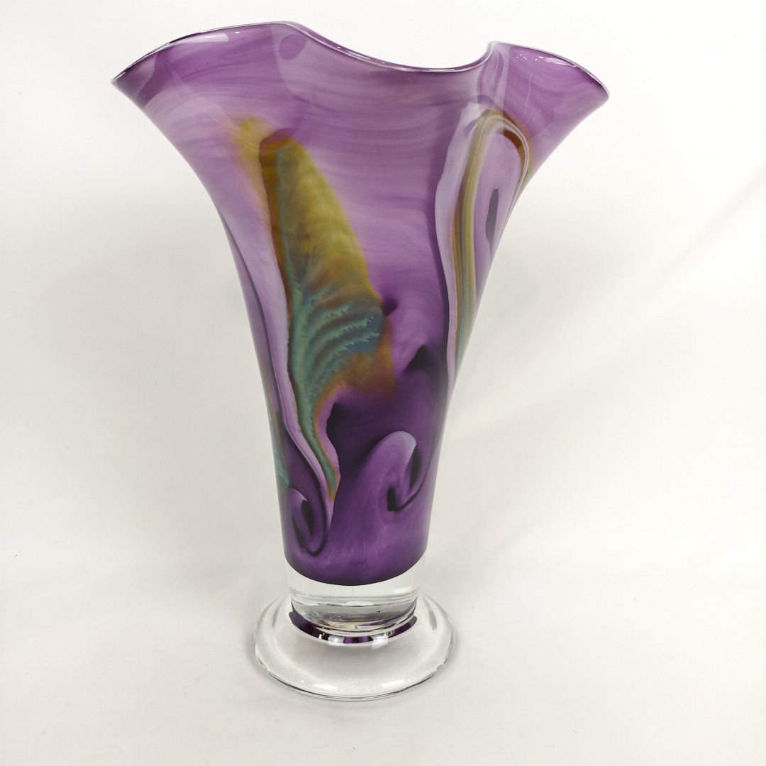Voir photo 2 de Vase en verre soufflé aux volutes violettes style Murano Vase en verre soufflé aux volutes violettes style Murano Très bon état reconditionné photo 2