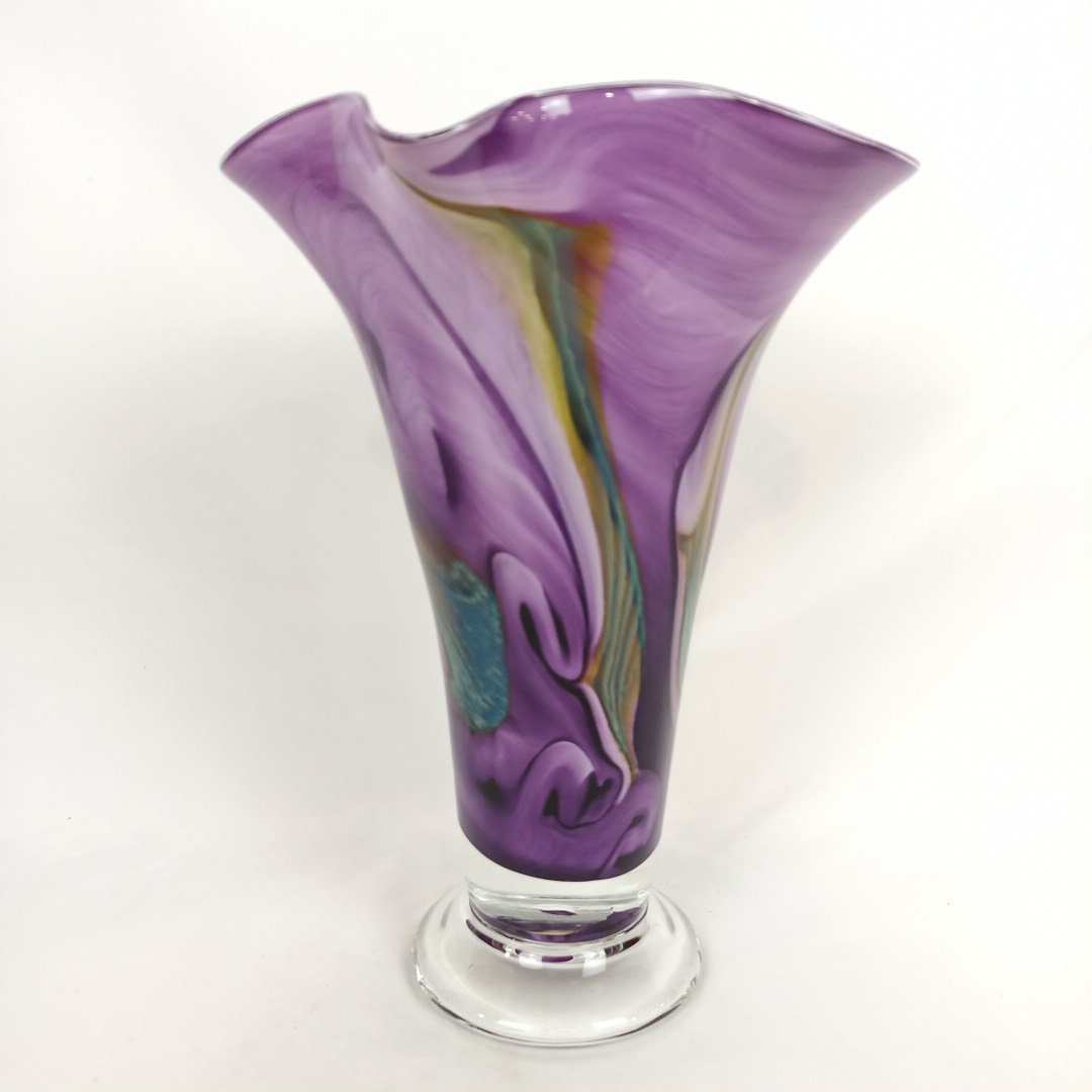 Voir photo 4 de Vase en verre soufflé aux volutes violettes style Murano Vase en verre soufflé aux volutes violettes style Murano Très bon état reconditionné photo 4