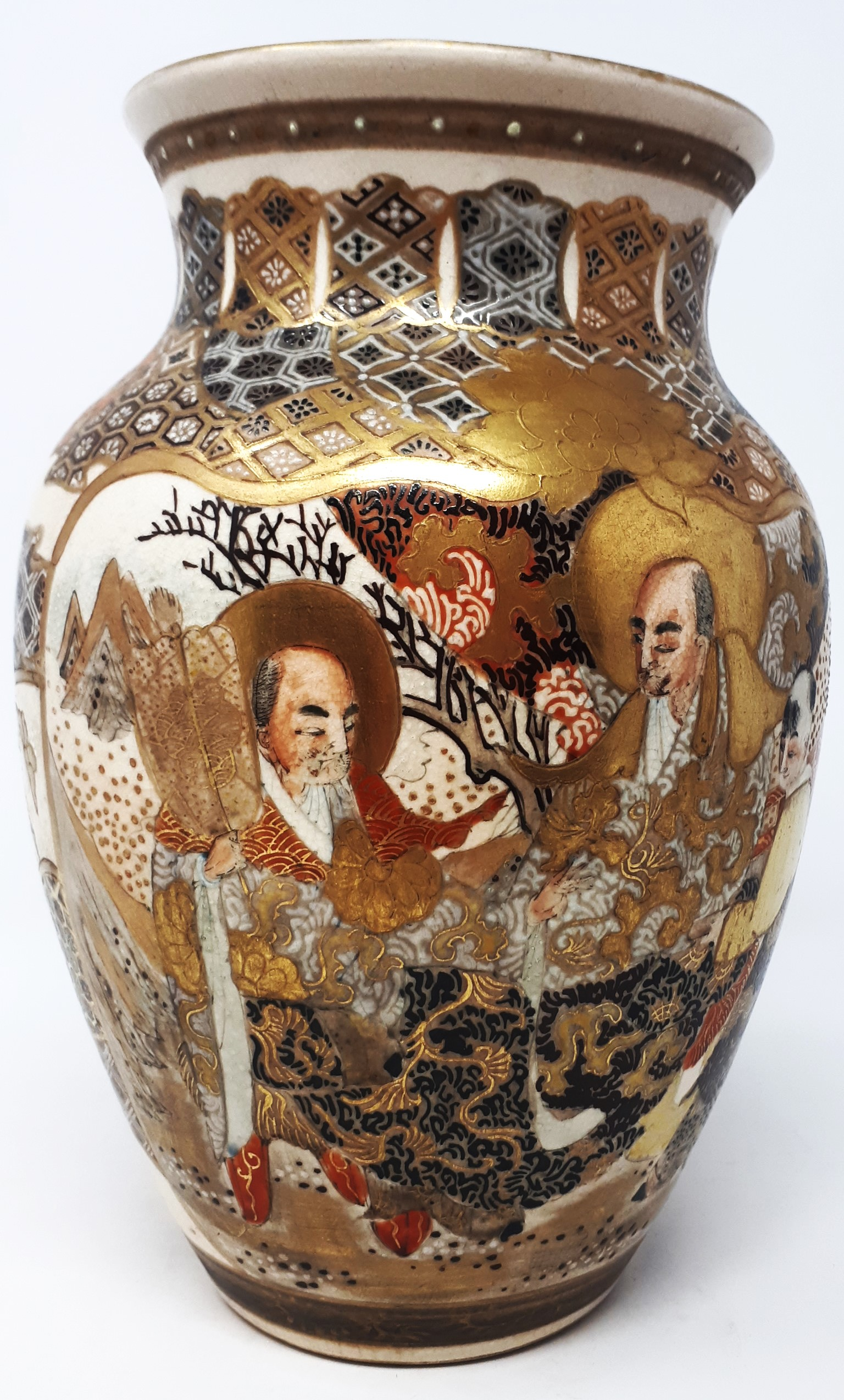Voir photo 5 de Vase japonais ancien satsuma/kutani décoré à la main, dorures et personnage Vase japonais ancien satsuma/kutani décoré à la main, dorures et personnage État correct reconditionné photo 5