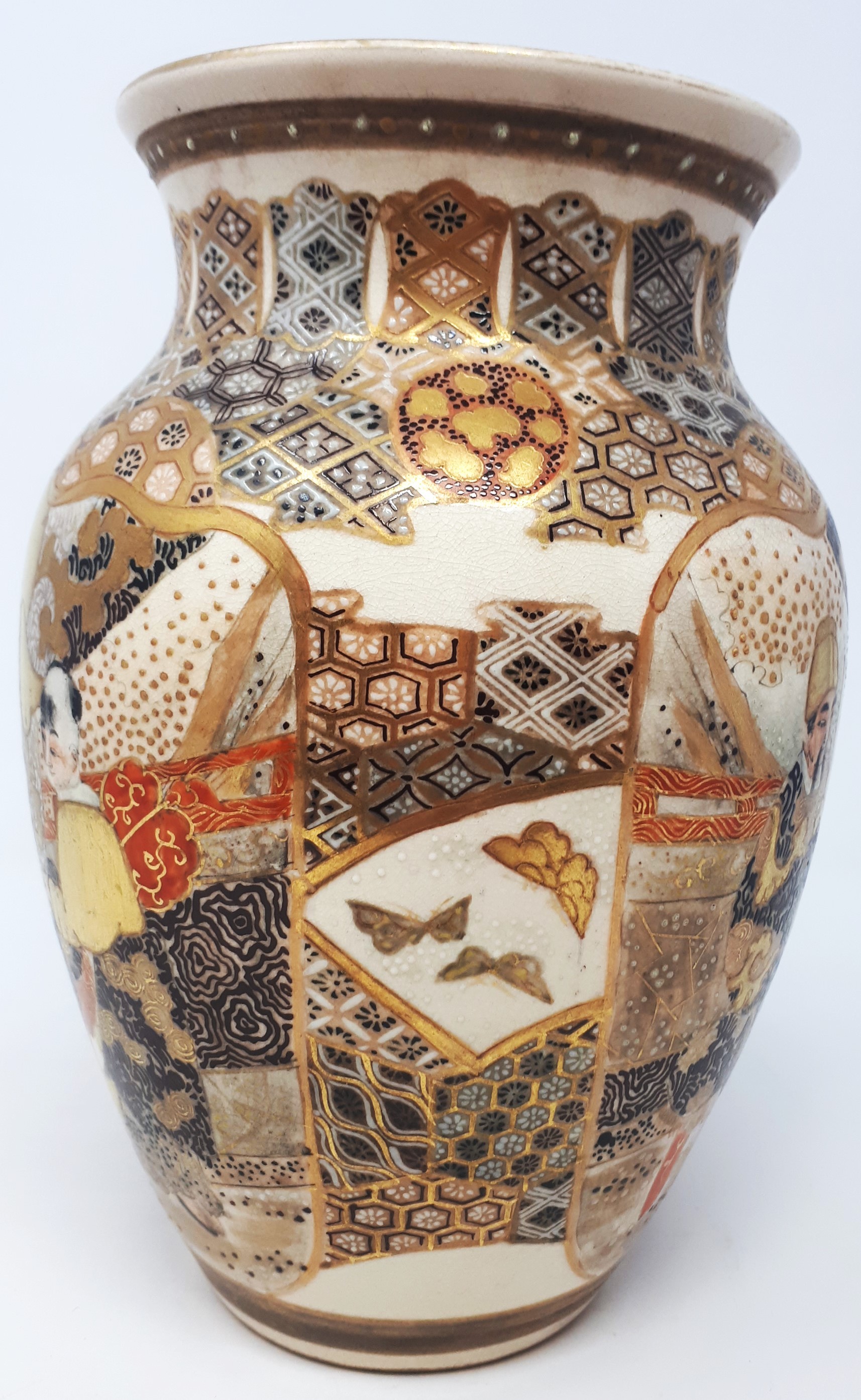 Voir photo 6 de Vase japonais ancien satsuma/kutani décoré à la main, dorures et personnage Vase japonais ancien satsuma/kutani décoré à la main, dorures et personnage État correct reconditionné photo 6