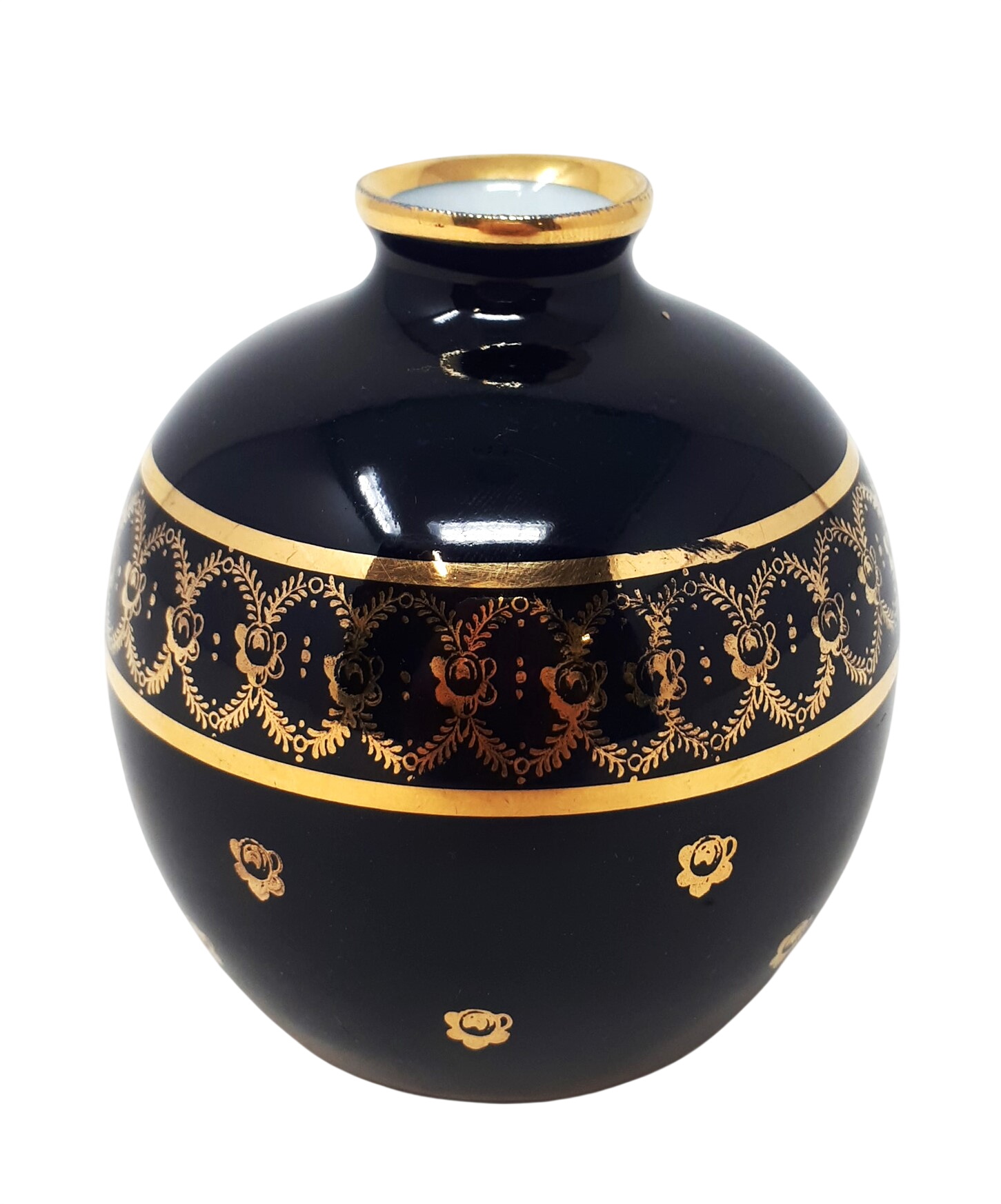 Vase miniature porcelaine de limoges peint main - 20,00 € Vase miniature porcelaine de limoges peint main reconditionné disponible sur Label Emmaüs
