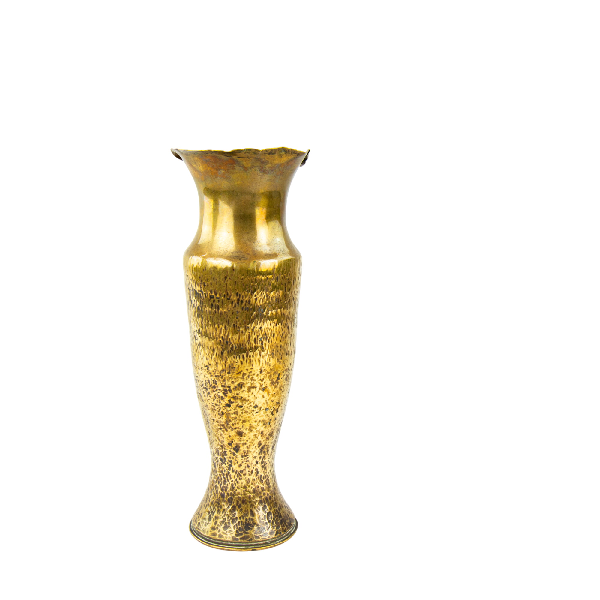 Acheter Vase obus en cuivre jaune de 30cm Bon état - 10,00 € Vase obus en cuivre jaune de 30cm Bon état reconditionné disponible sur Label Emmaüs