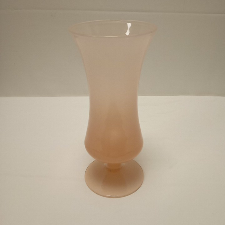 Voir photo 2 de Vase rose en opaline Vase rose en opaline Très bon état reconditionné photo 2