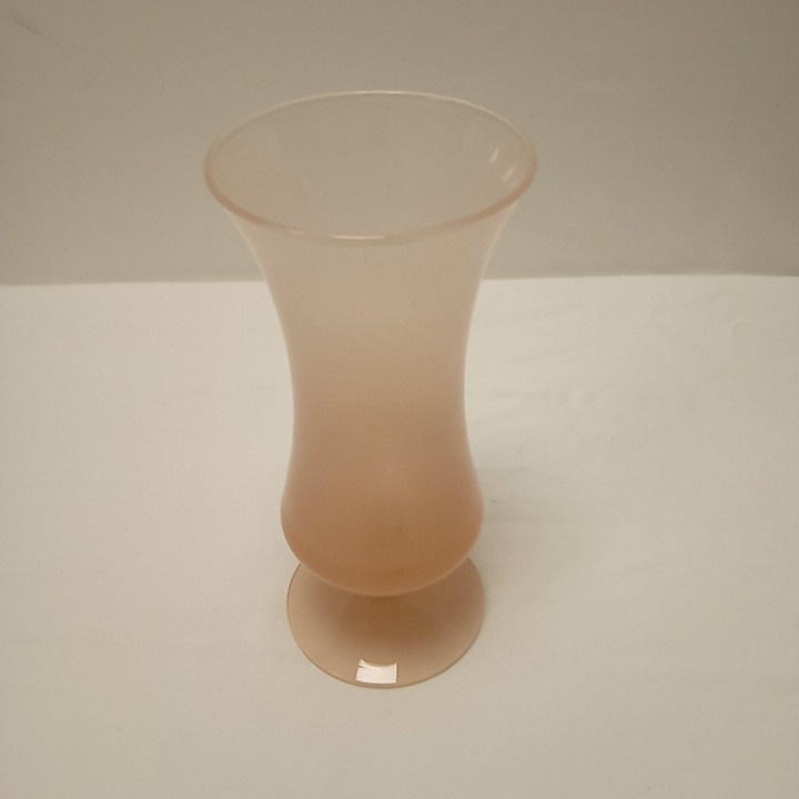 Voir photo 3 de Vase rose en opaline Vase rose en opaline Très bon état reconditionné photo 3