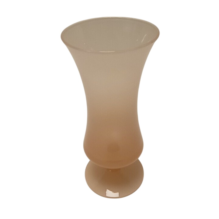 Acheter Vase rose en opaline Très bon état - 10,00 € Vase rose en opaline Très bon état reconditionné disponible sur Label Emmaüs
