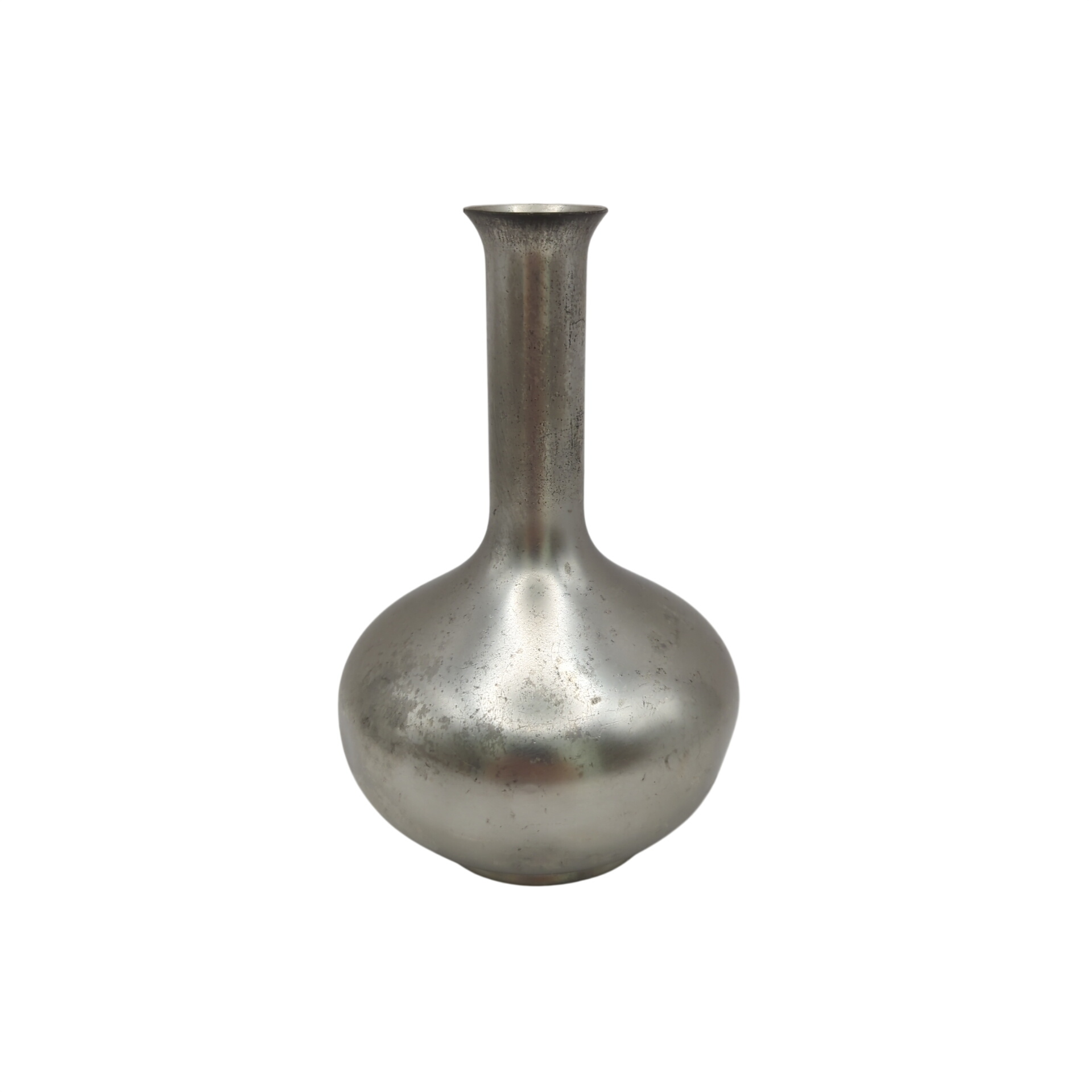 Acheter Vase soliflore en étain Bon état - 19,00 € Vase soliflore en étain Bon état reconditionné disponible sur Label Emmaüs