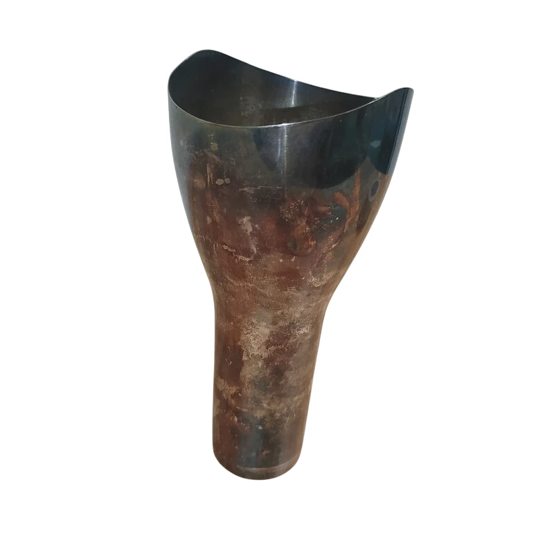 Acheter Vase soliflore H.R.W. Fink Silver métal argenté design ondulé Germany vintage Très bon état - 29,00 € Vase soliflore H.R.W. Fink Silver métal argenté design ondulé Germany vintage Très bon état reconditionné disponible sur Label Emmaüs