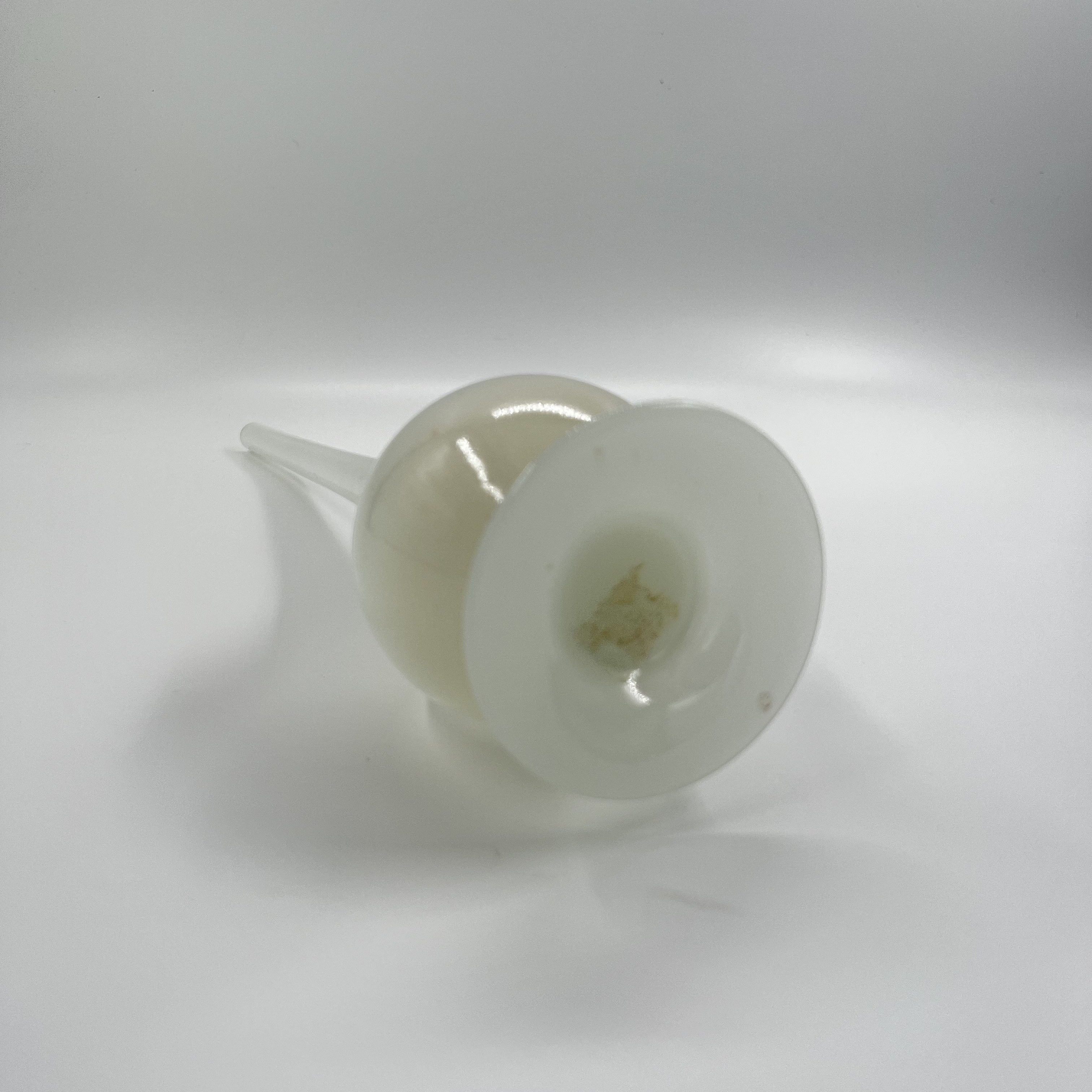 Voir photo 2 de Vase / soliflore opaline blanche Vase / soliflore opaline blanche Très bon état reconditionné photo 2