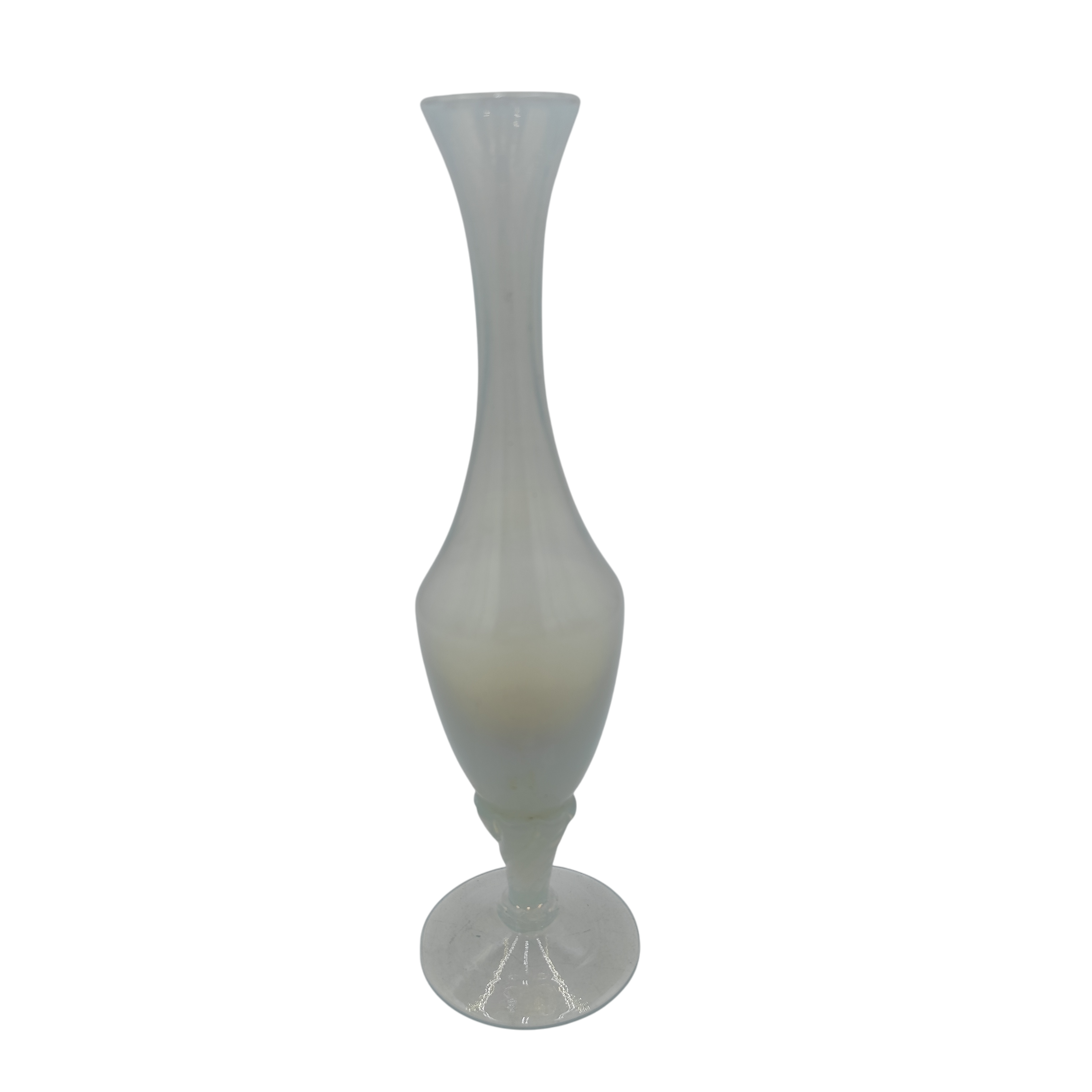 Vase soliflore - Opaline bleu Bon état - 15,00 € Vase soliflore - Opaline bleu Bon état reconditionné disponible sur Label Emmaüs
