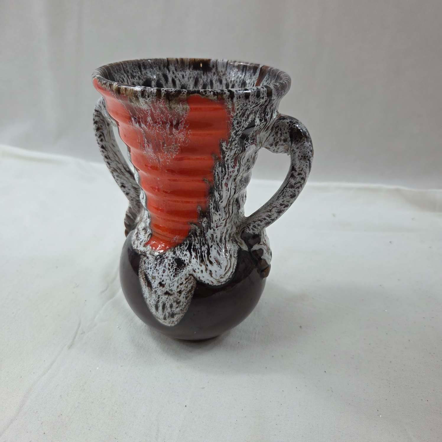 Voir photo 2 de Vase style Vallauris Vase style Vallauris Très bon état reconditionné photo 2