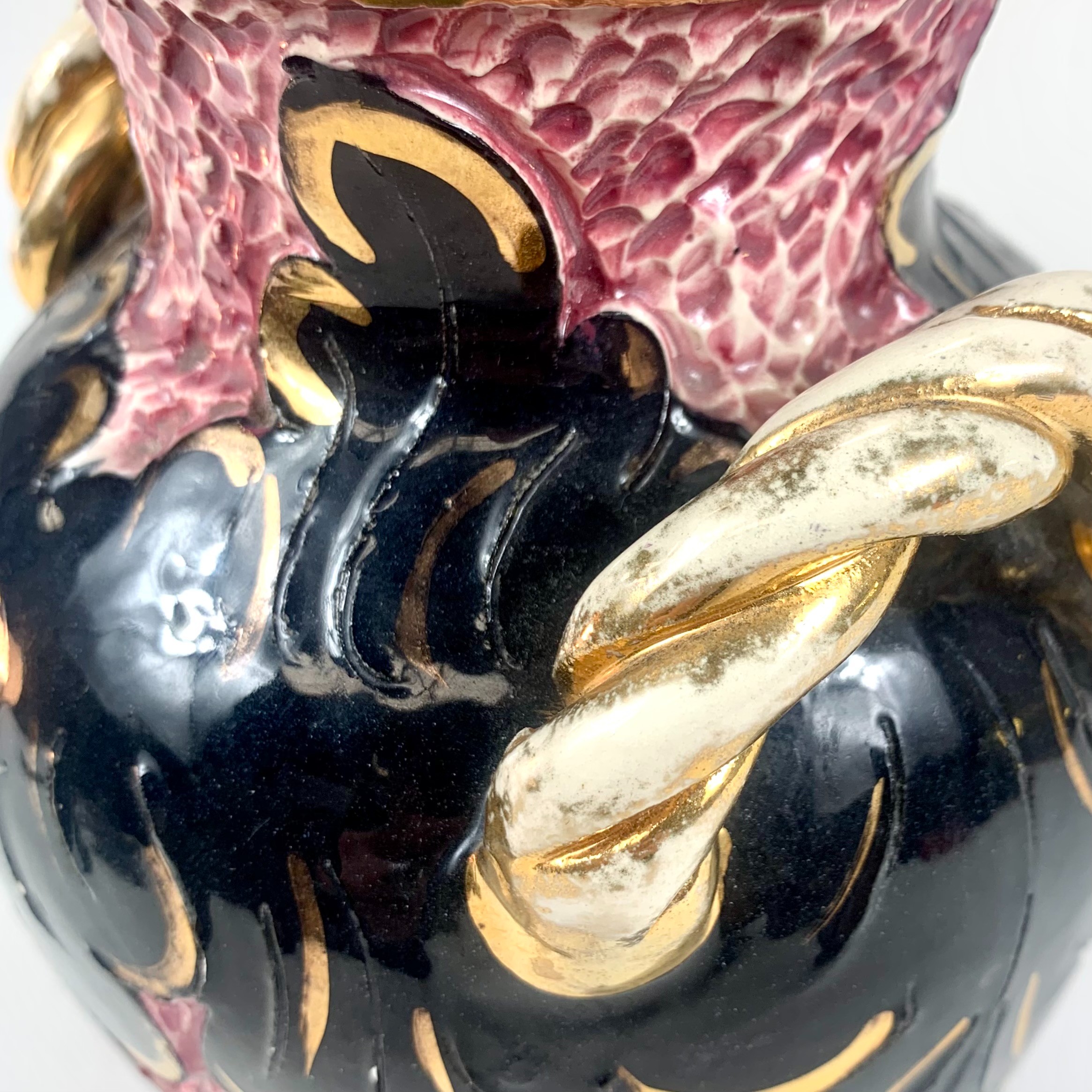 Voir photo 2 de Vase style Vallauris signé Pugi Vase style Vallauris signé Pugi Bon état reconditionné photo 2