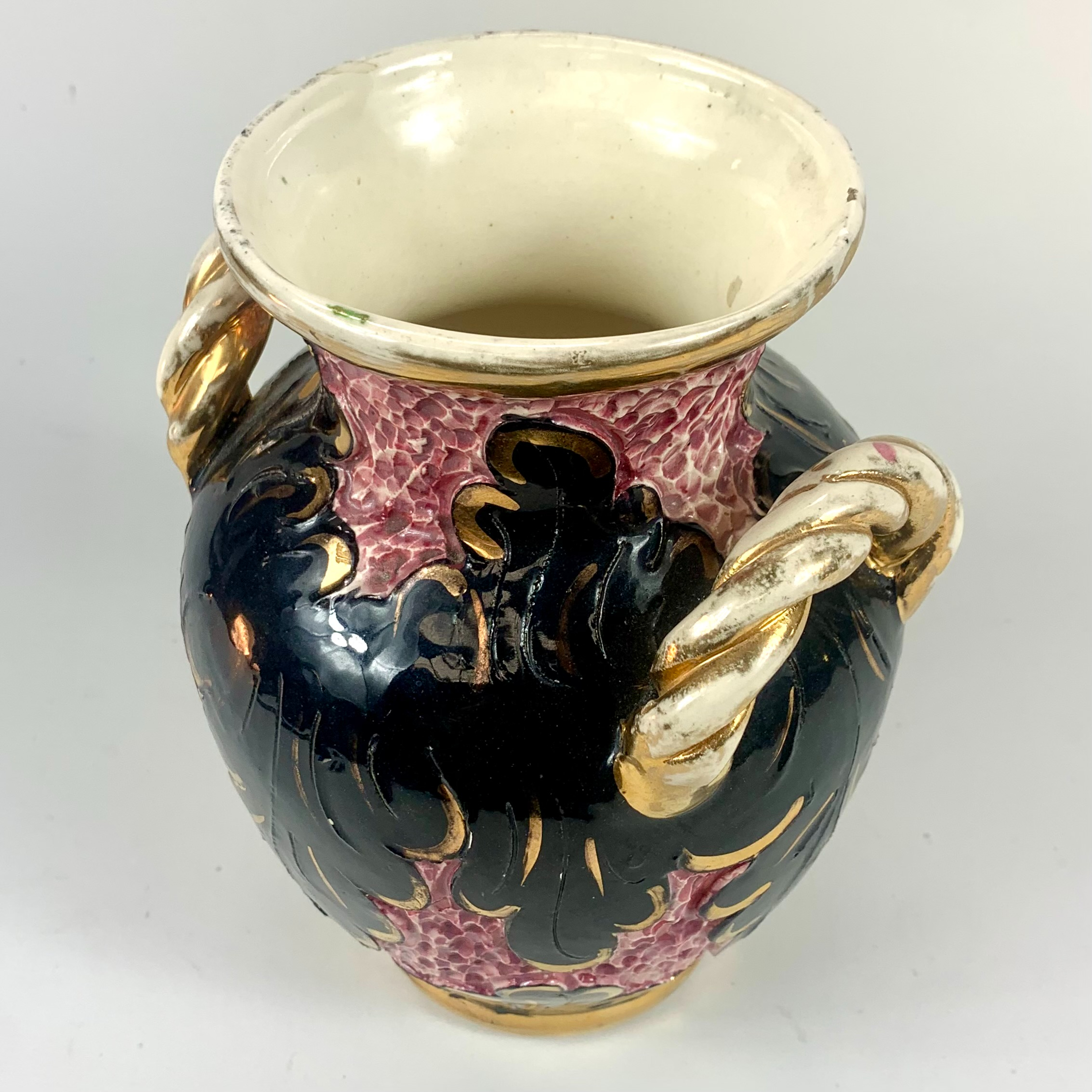 Voir photo 3 de Vase style Vallauris signé Pugi Vase style Vallauris signé Pugi Bon état reconditionné photo 3