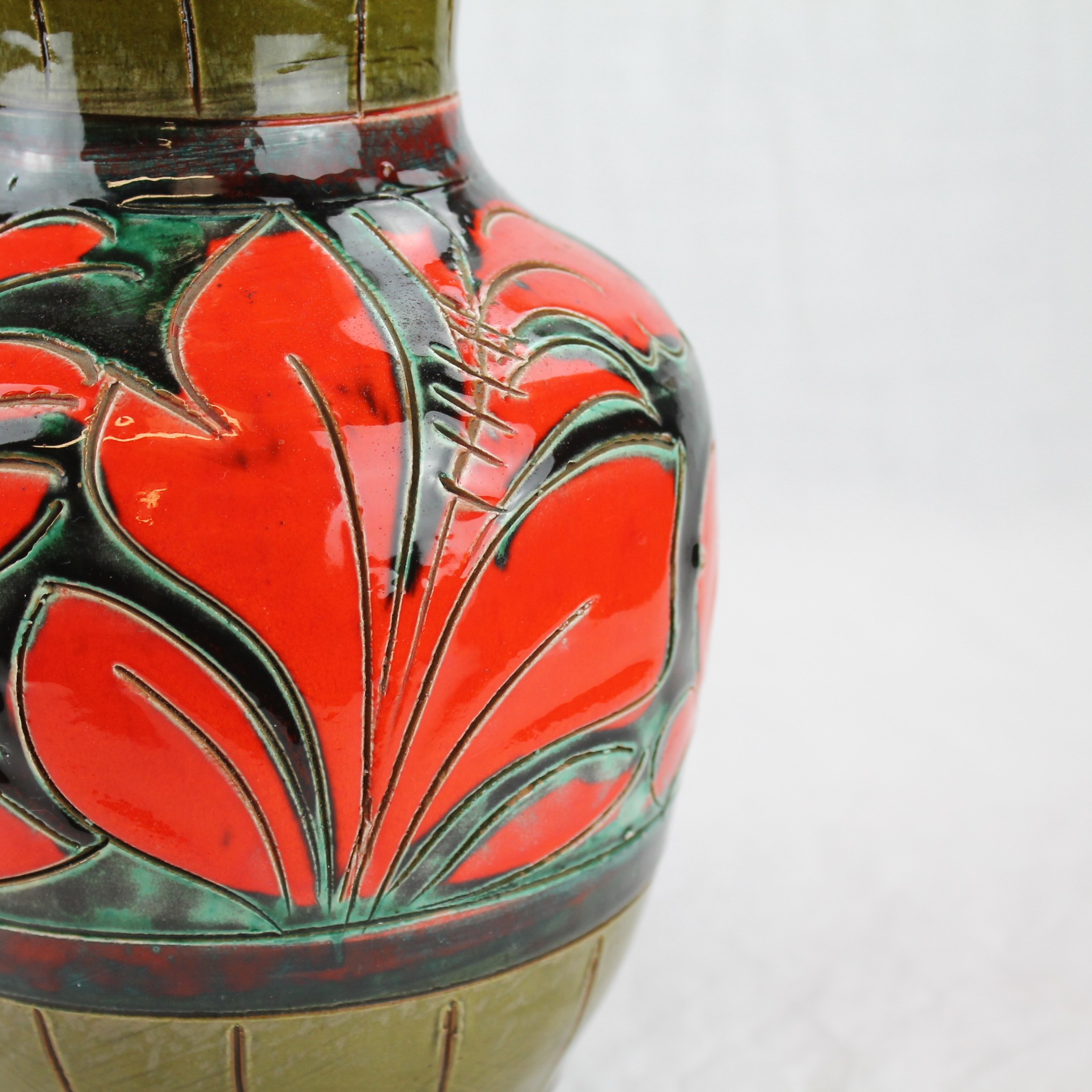 Voir photo 2 de Vase style W. Germany - Céramique émaillée Vase style W. Germany - Céramique émaillée Bon état reconditionné photo 2
