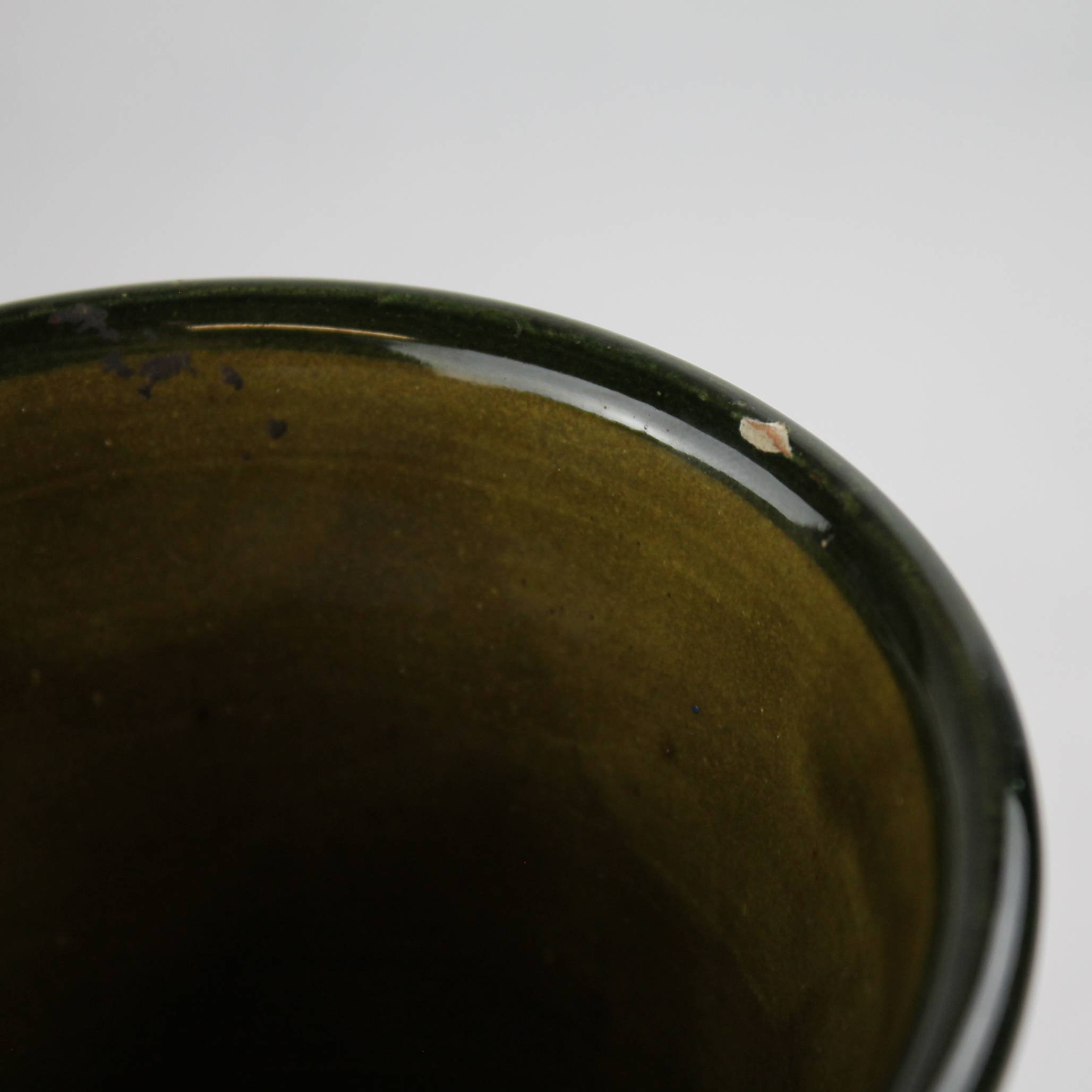 Voir photo 4 de Vase style W. Germany - Céramique émaillée Vase style W. Germany - Céramique émaillée Bon état reconditionné photo 4