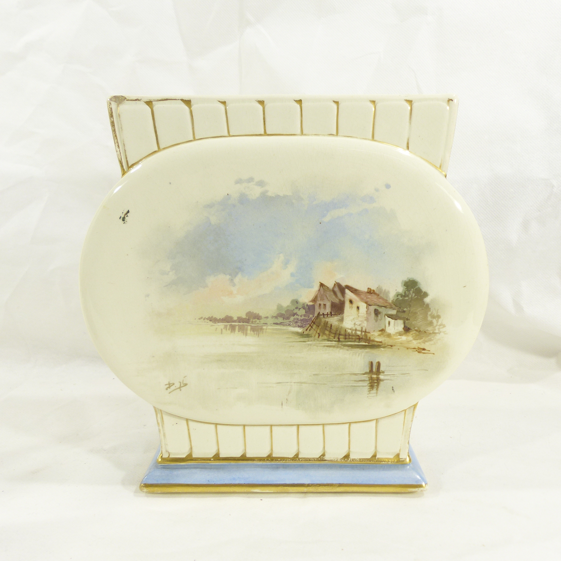 Voir photo 2 de Vase surdécoré à scène romantique - Signé Daniellot pour Hautin et Boulenger & Cie Vase surdécoré à scène romantique - Signé Daniellot pour Hautin et Boulenger & Cie Bon état reconditionné photo 2