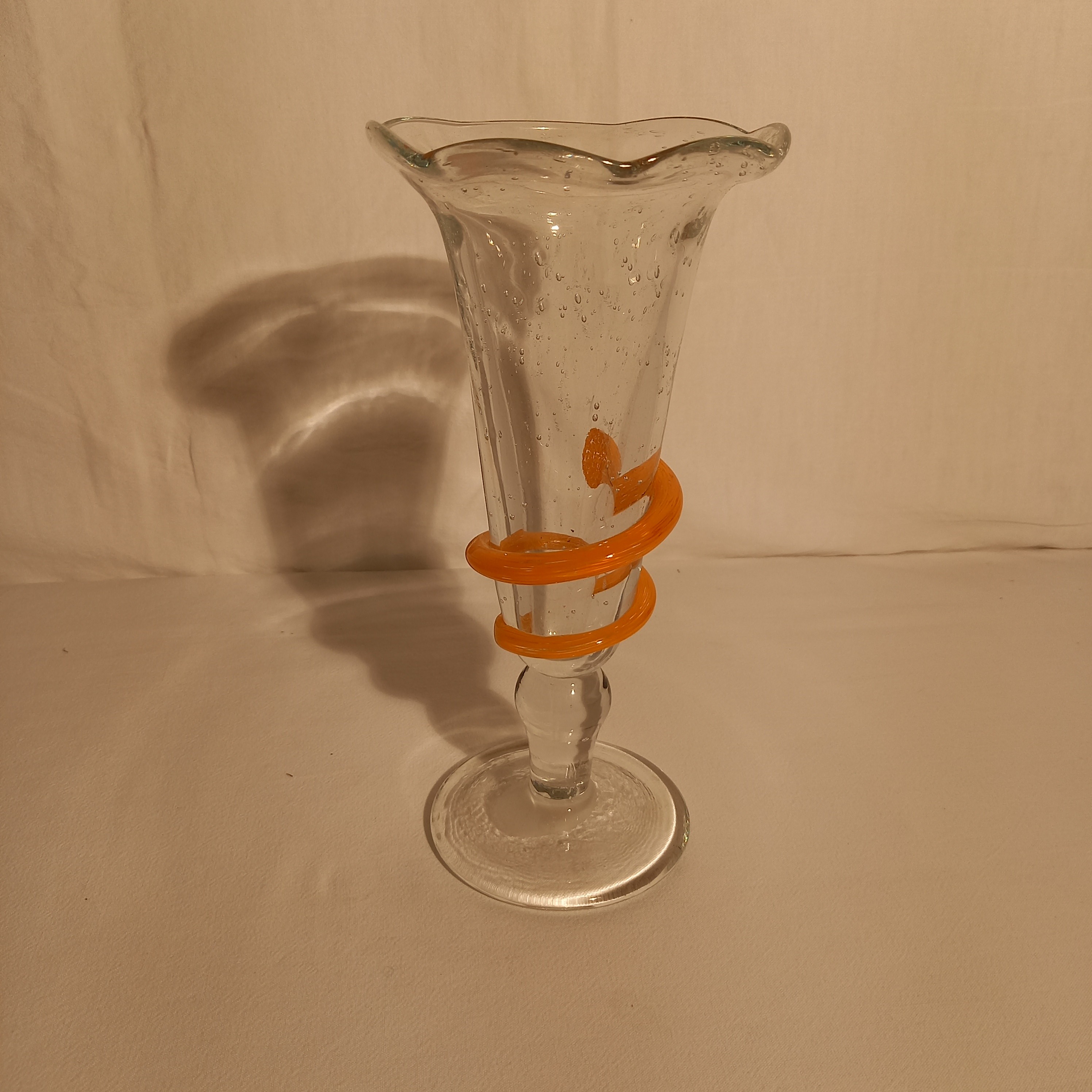 Voir photo 3 de Vase verre soufflé bouche, vintage Vase verre soufflé bouche, vintage Bon état reconditionné photo 3