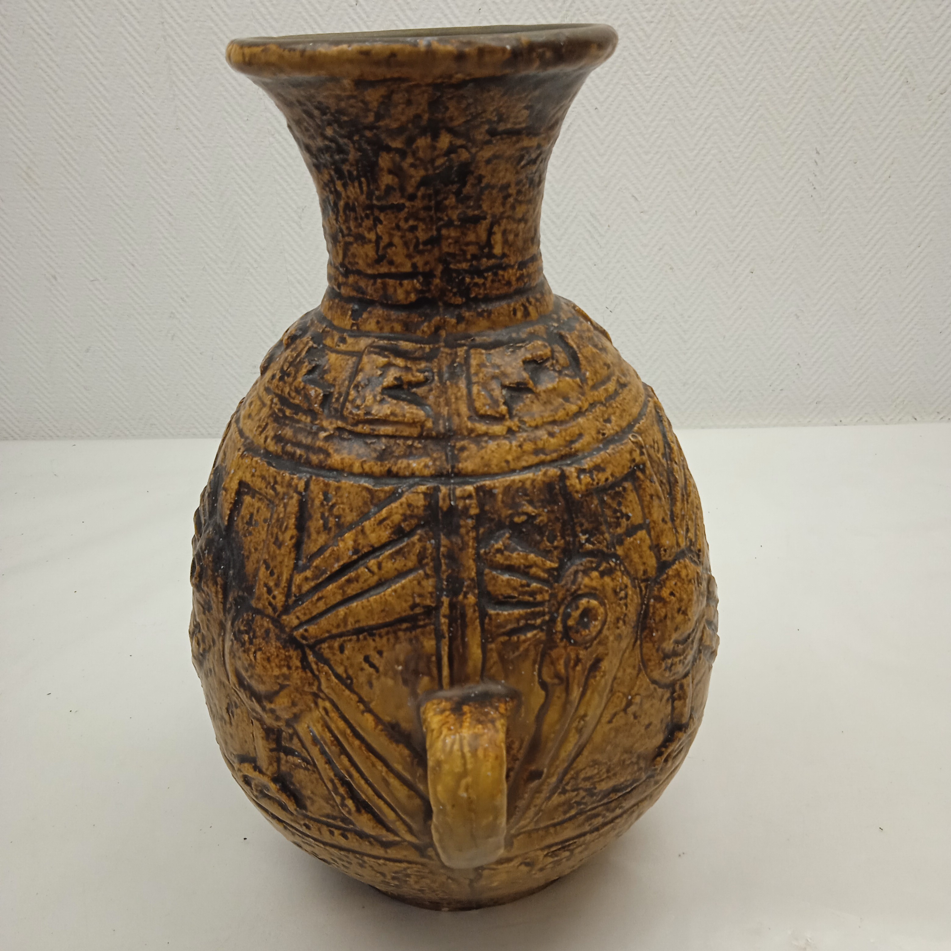 Voir photo 4 de Vase Vintage en Céramique Style Aztèque de Jasba Vase Vintage en Céramique Style Aztèque de Jasba État correct reconditionné photo 4