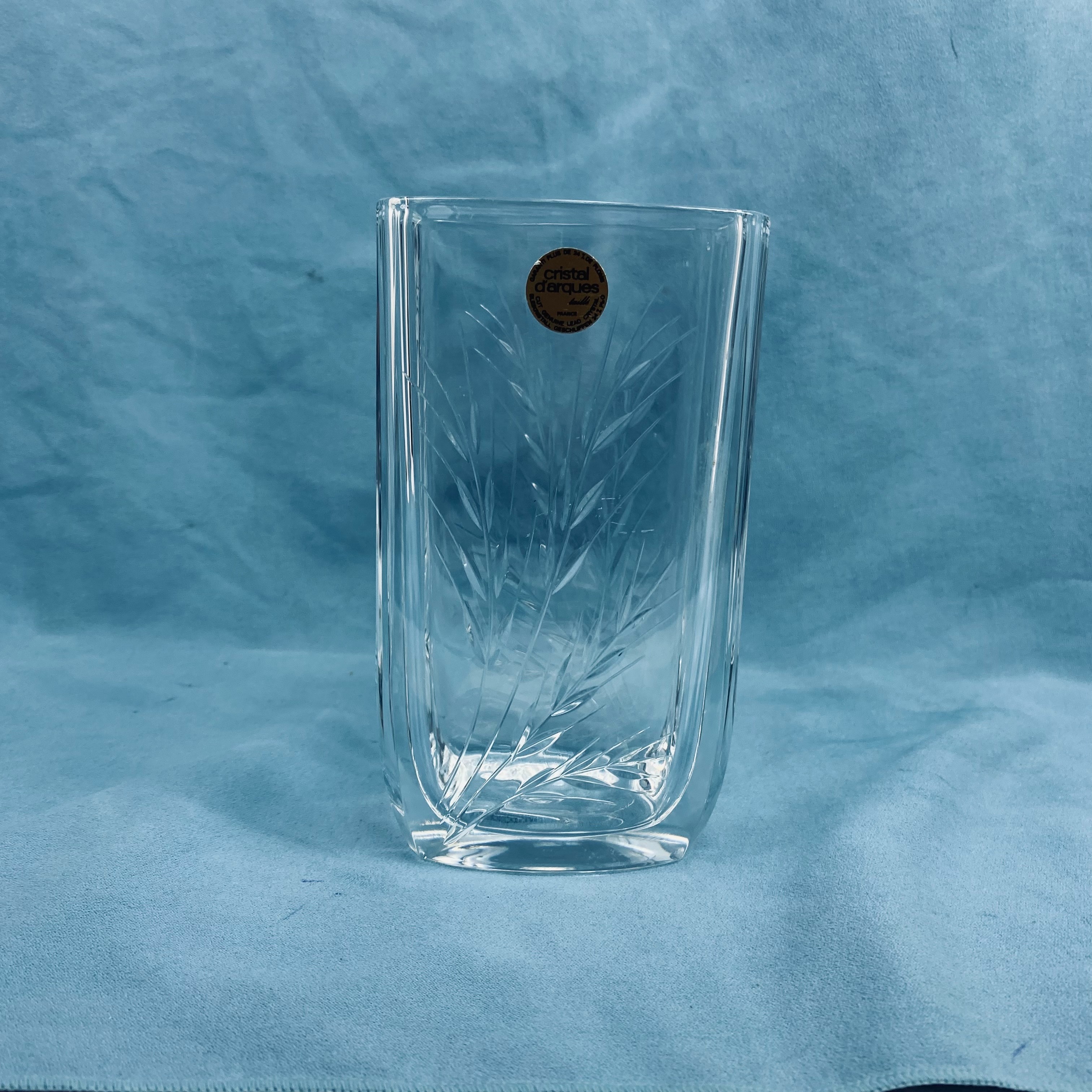 Voir photo 2 de Vase vintage en cristal d'Arques - Motif Blé - Années 70/80 Vase vintage en cristal d'Arques - Motif Blé - Années 70/80 Très bon état reconditionné photo 2