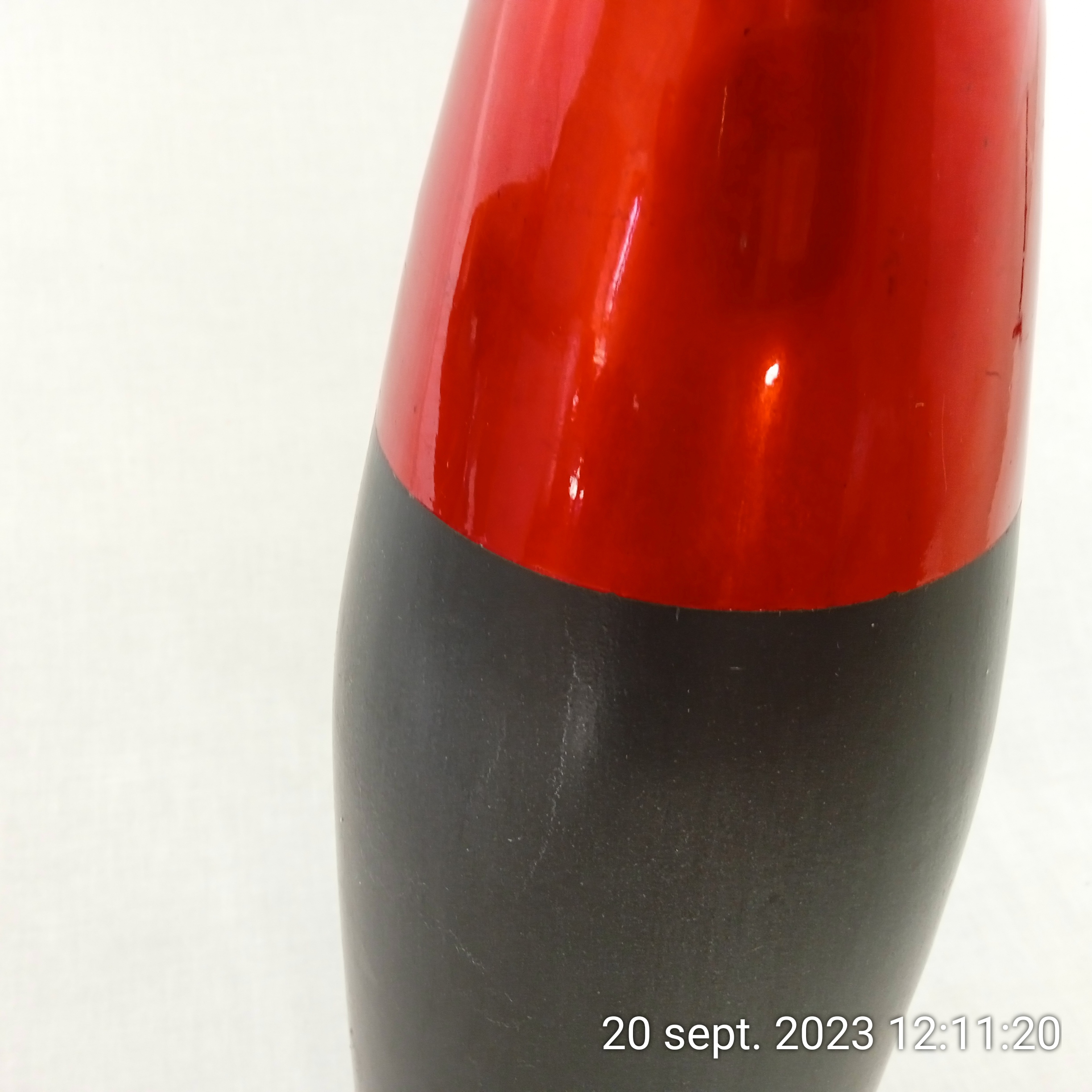 Voir photo 4 de Vase XXL style art déco 42 cm en céramique noir et rouge Vase XXL style art déco 42 cm en céramique noir et rouge Très bon état reconditionné photo 4
