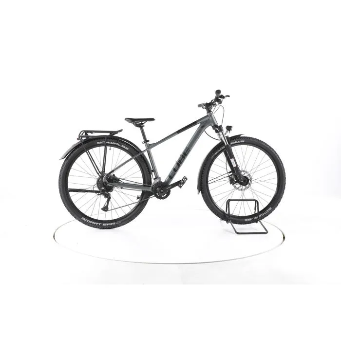 Vélo - Cube Aim Race Allroad - gris - Vélo de ville et de trekking - Aluminium Reconditionné Reconditionné - 539,00 € Vélo - Cube Aim Race Allroad - gris - Vélo de ville et de trekking - Aluminium Reconditionné Reconditionné N/A reconditionné disponible sur Cdiscount Seconde Vie