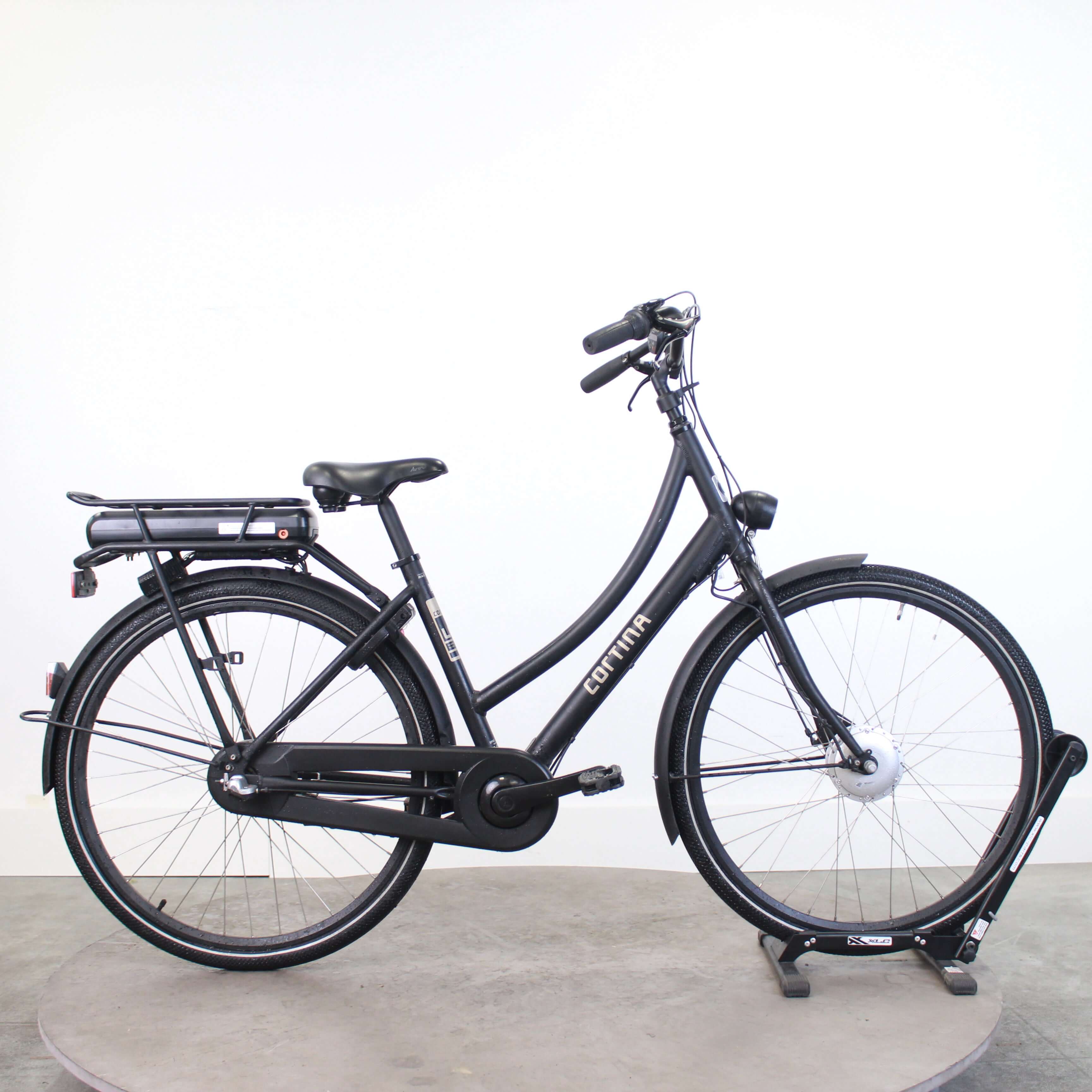 Vélo de ville électrique Cortina cortina EU1 - 1299,00 € Vélo de ville électrique Cortina cortina EU1 N/A reconditionné disponible sur Loewi