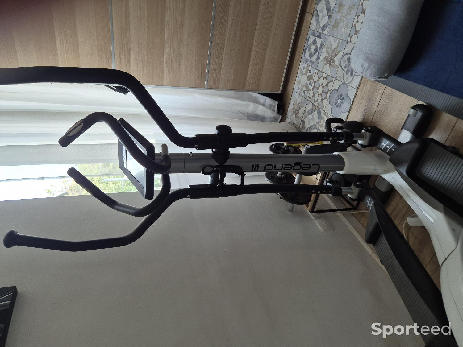 Velo Elliptique Legend III Moovyoo Très bon état reconditionné disponible sur Sporteed
