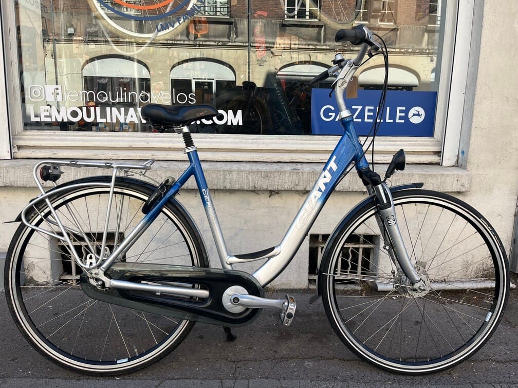 Vélo Giant Centro - 449,90 € Vélo Giant Centro N/A reconditionné disponible sur Le Moulin à Vélos